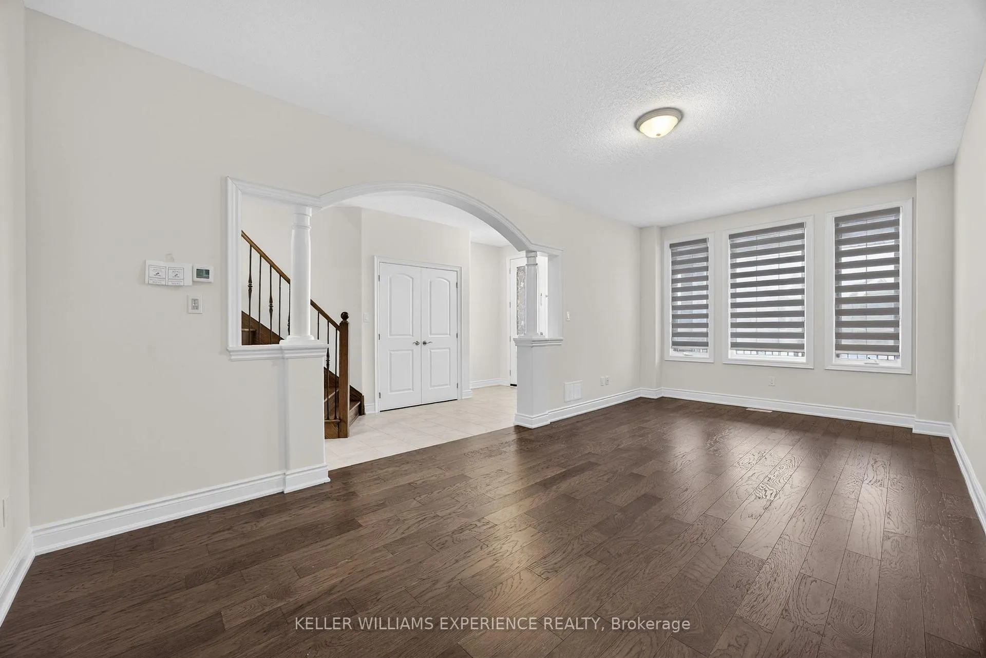 Photo 5 of 1606 Rizzardo Crescent, Innisfil, Alcona — HOMEH