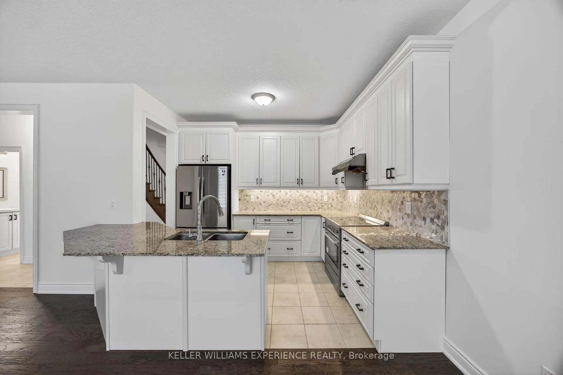 Photo 7 of 1606 Rizzardo Crescent, Innisfil, Alcona — HOMEH