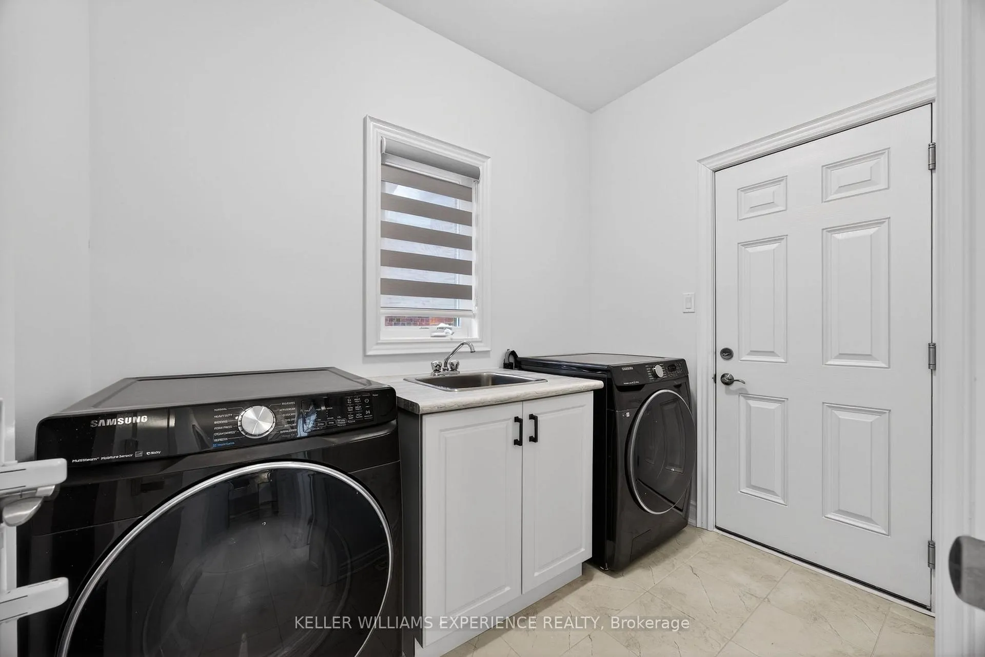Photo 13 of 1606 Rizzardo Crescent, Innisfil, Alcona — HOMEH