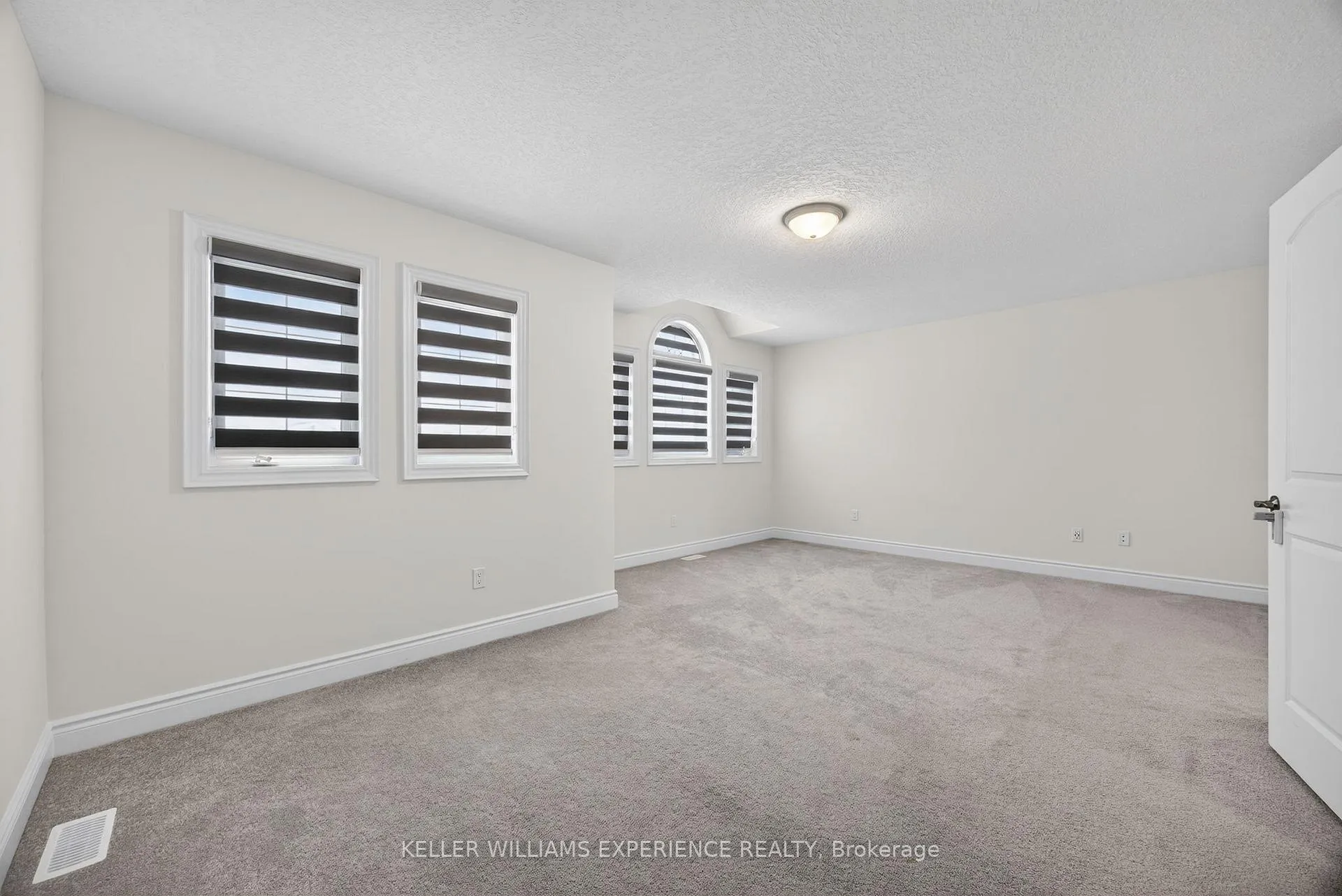 Photo 15 of 1606 Rizzardo Crescent, Innisfil, Alcona — HOMEH