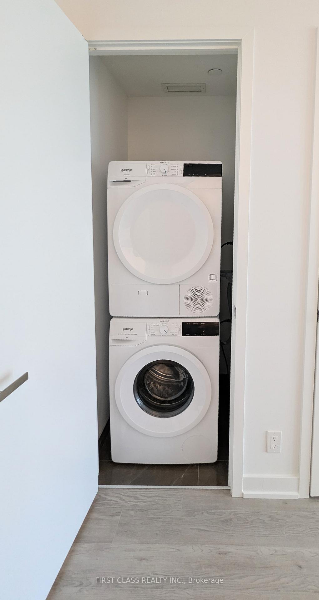 Photo 14 of Unit unit 12, 88 Queen Street E, Toronto, Church-Yonge Corridor — HOMEH