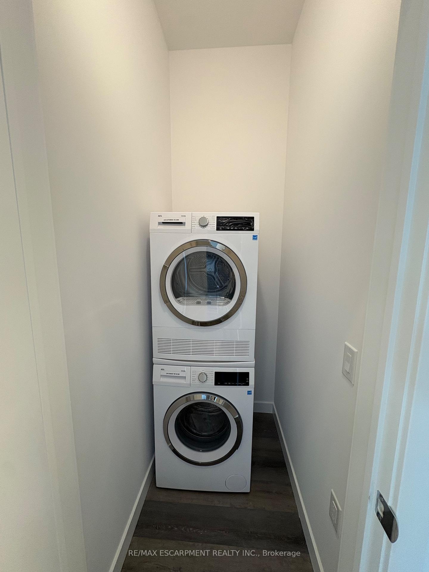 Photo 9 of Unit 417, 7549A Kalar Road, Niagara Falls, Brown — HOMEH