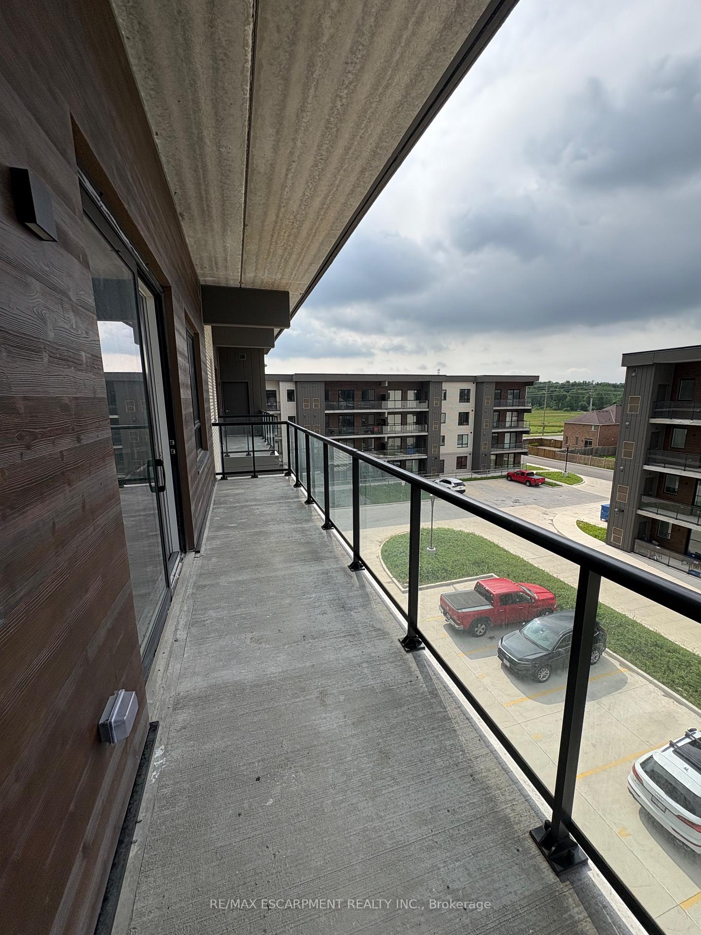 Photo 11 of Unit 417, 7549A Kalar Road, Niagara Falls, Brown — HOMEH
