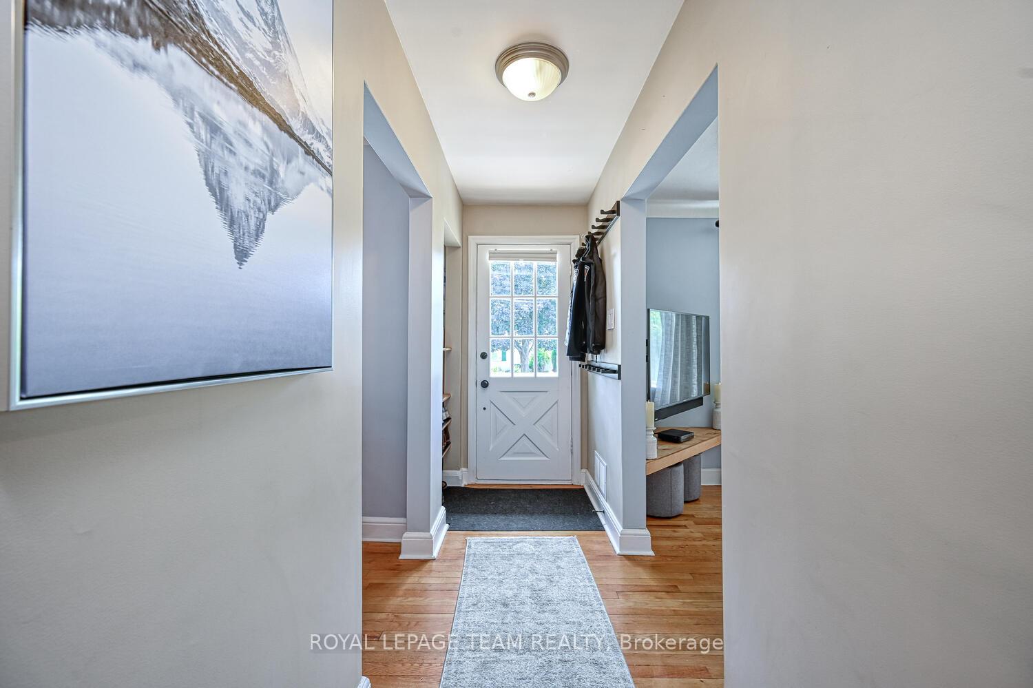 Photo 5 of 23 Norice Street, Ottawa, Meadowlands/Crestview — HOMEH