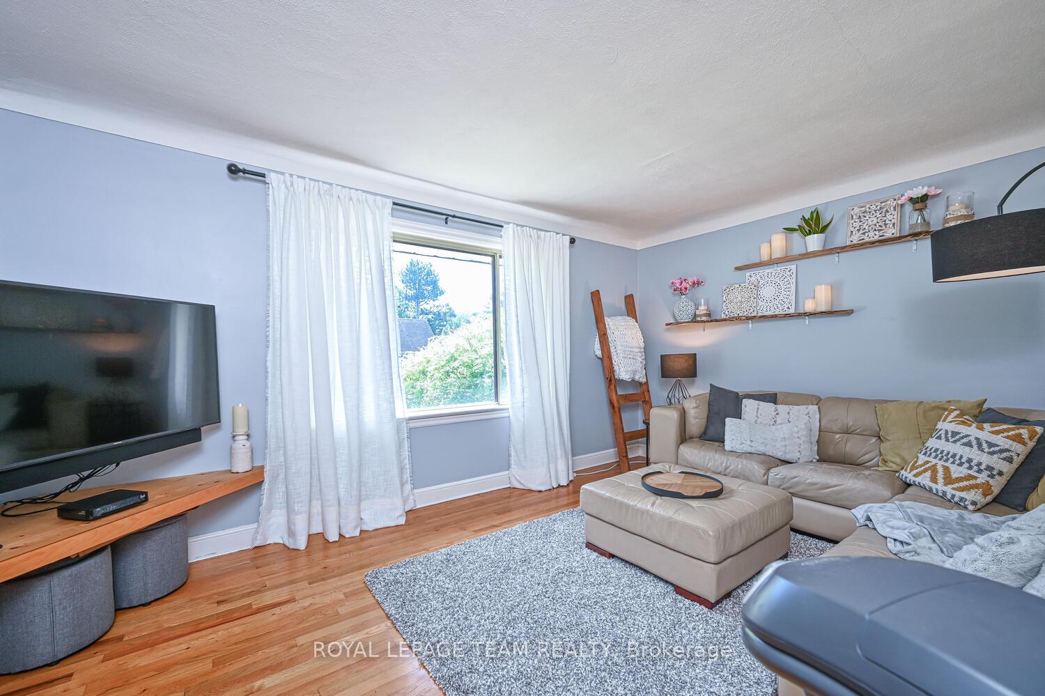 Photo 7 of 23 Norice Street, Ottawa, Meadowlands/Crestview — HOMEH