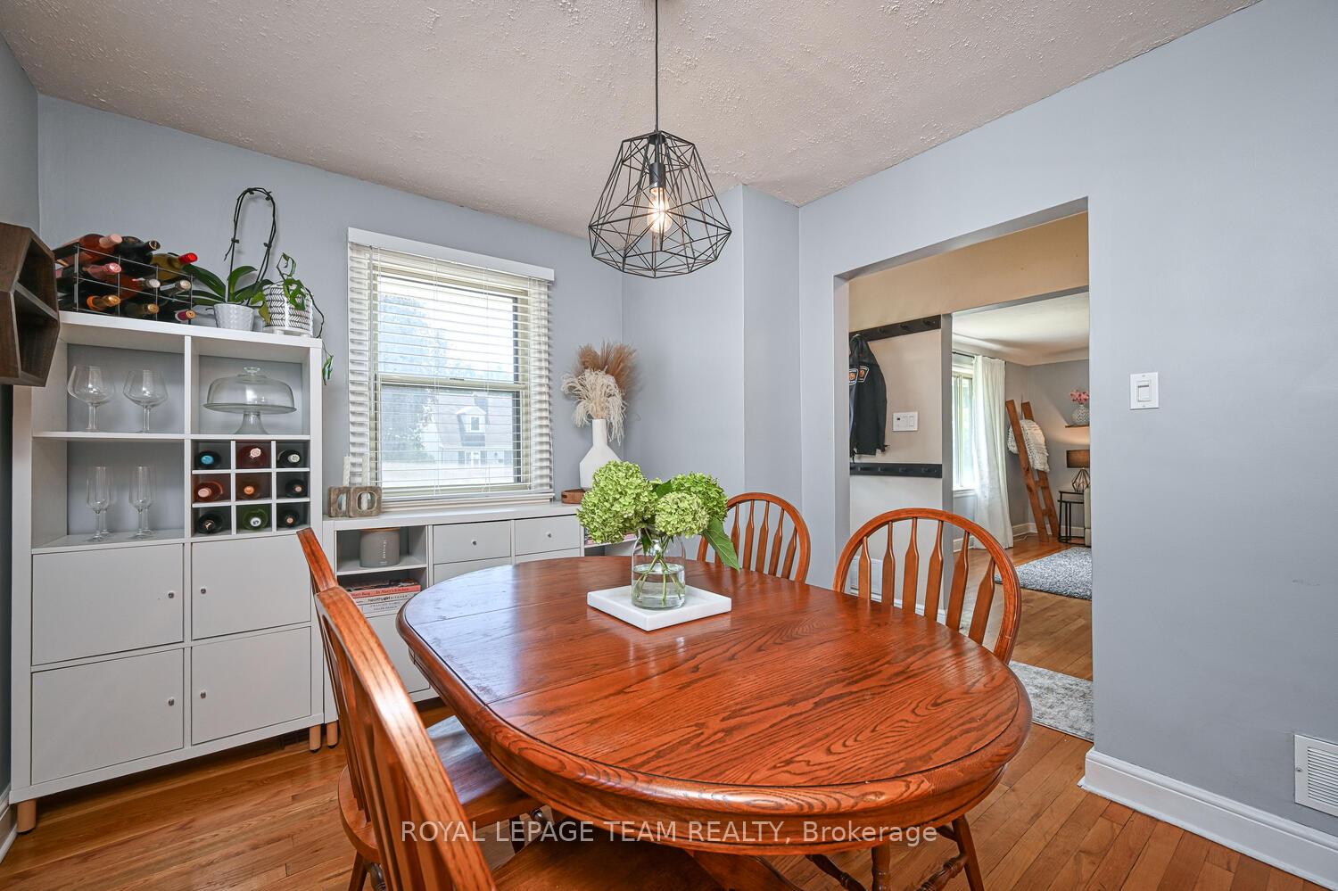 Photo 9 of 23 Norice Street, Ottawa, Meadowlands/Crestview — HOMEH