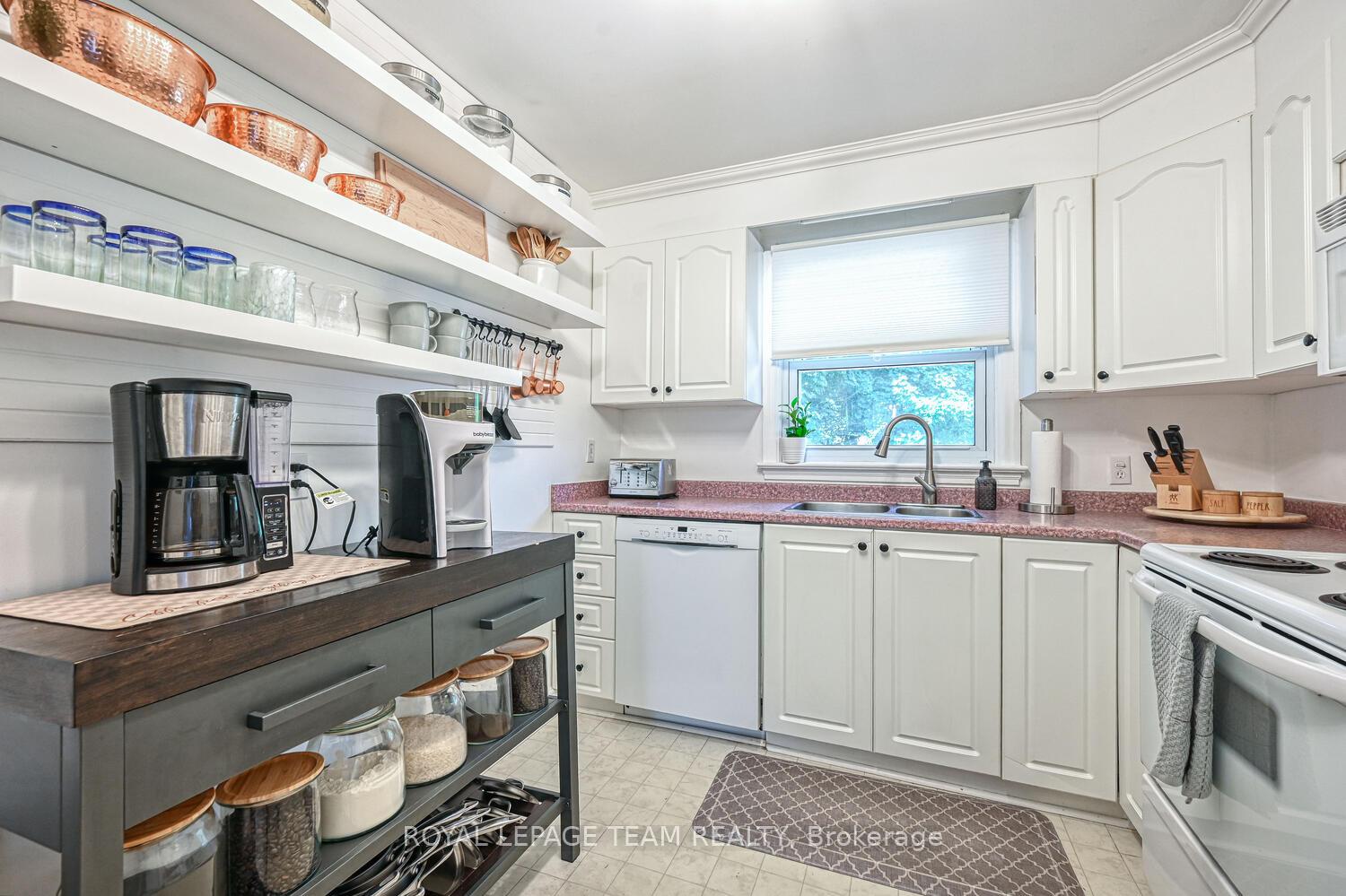 Photo 13 of 23 Norice Street, Ottawa, Meadowlands/Crestview — HOMEH