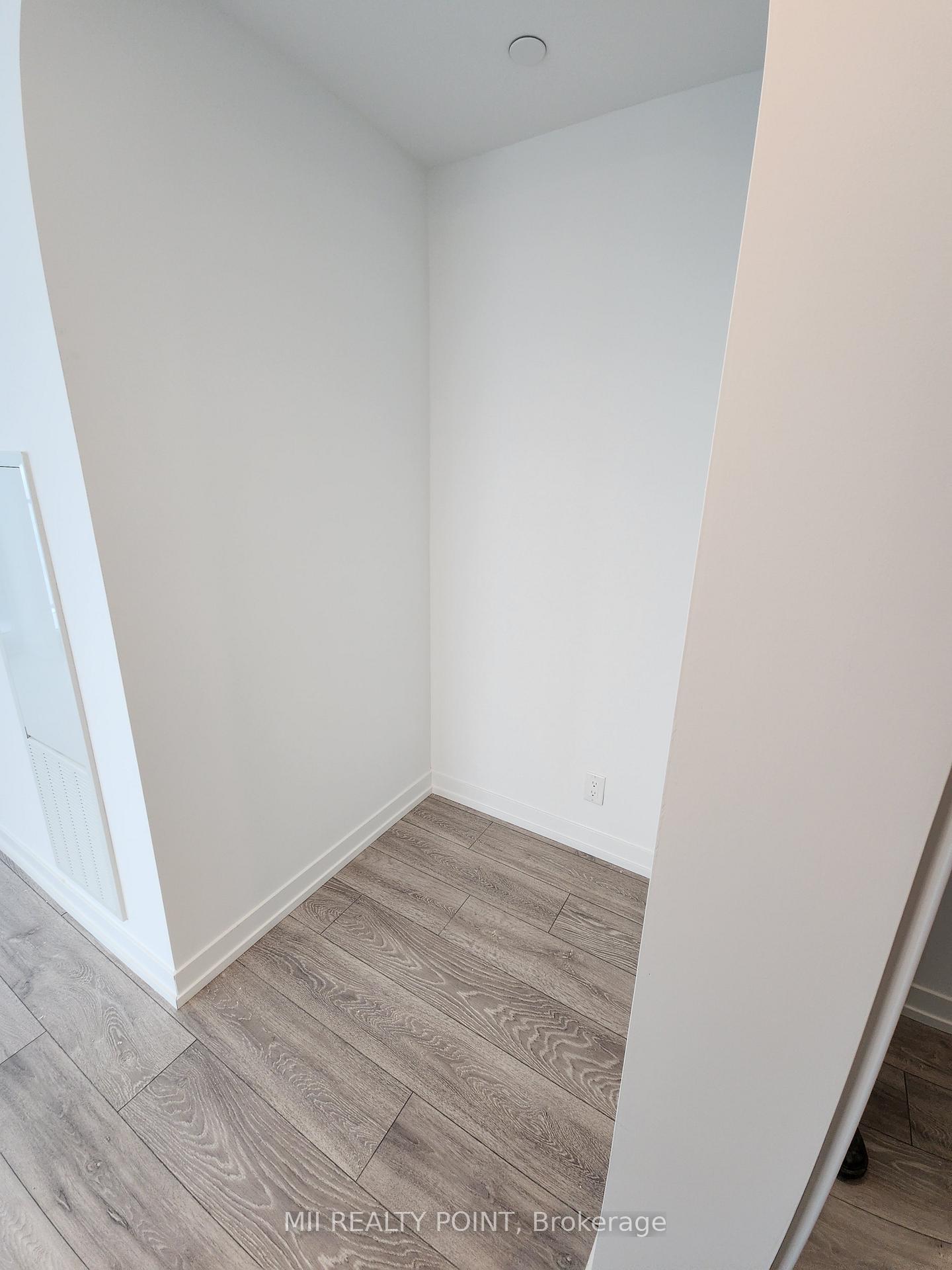 Photo 3 of Unit 1706, 2020 Bathurst Street, Toronto, Humewood-Cedarvale — HOMEH