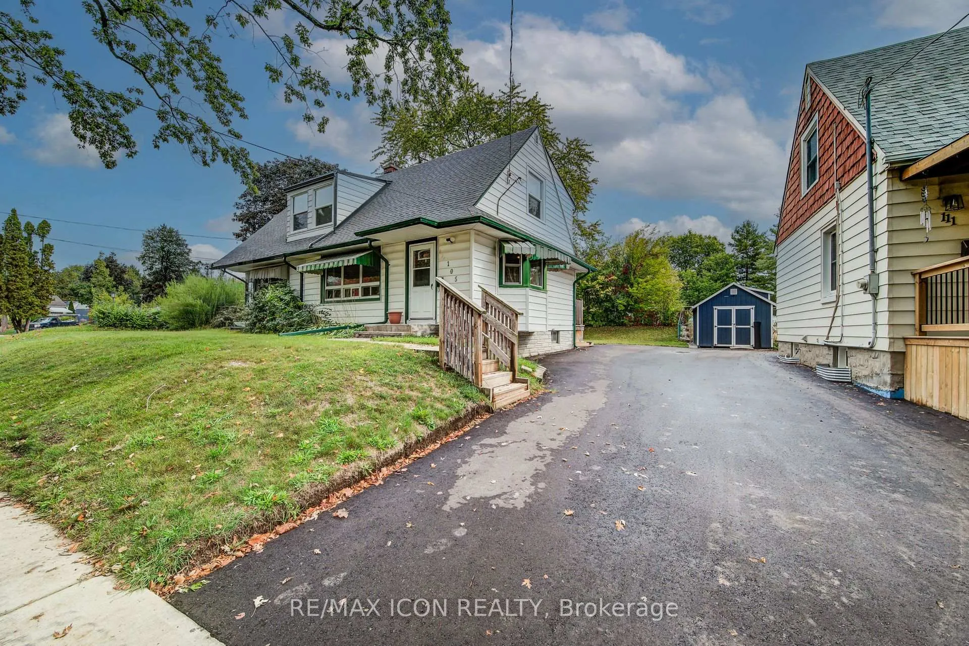 Photo 2 of 105 Lorne Crescent, Kitchener — HOMEH