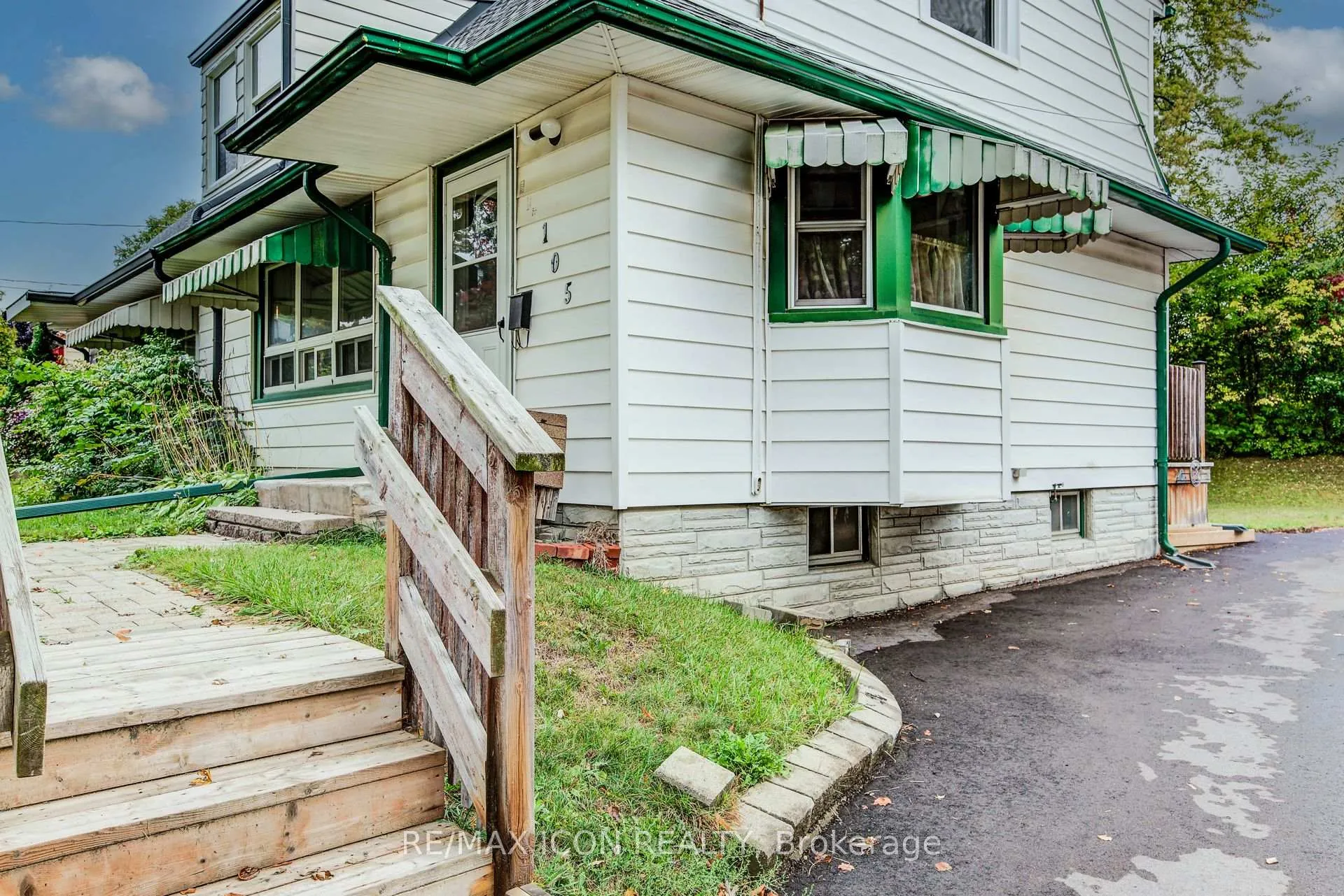 Photo 6 of 105 Lorne Crescent, Kitchener — HOMEH
