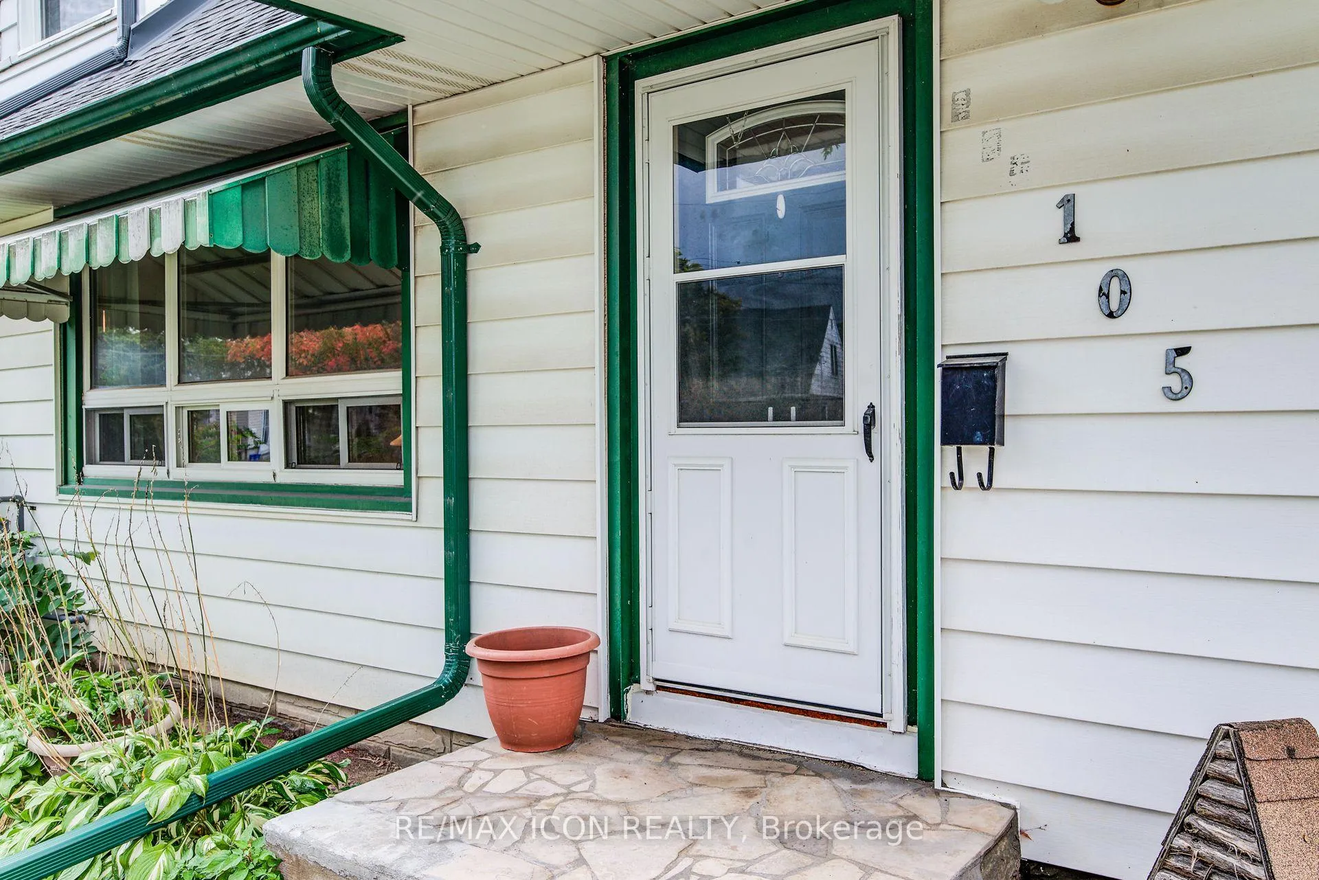 Photo 7 of 105 Lorne Crescent, Kitchener — HOMEH