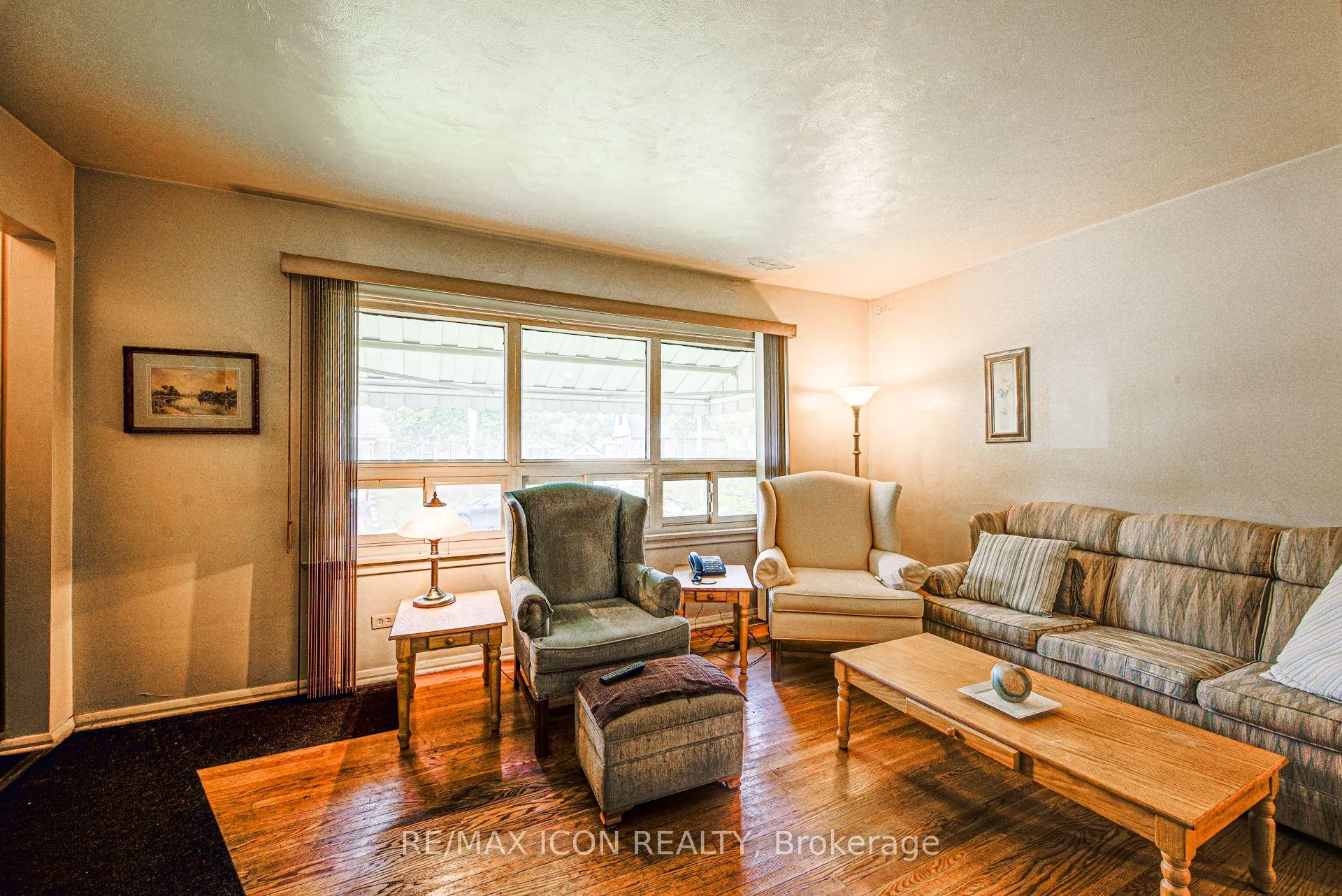 Photo 11 of 105 Lorne Crescent, Kitchener — HOMEH