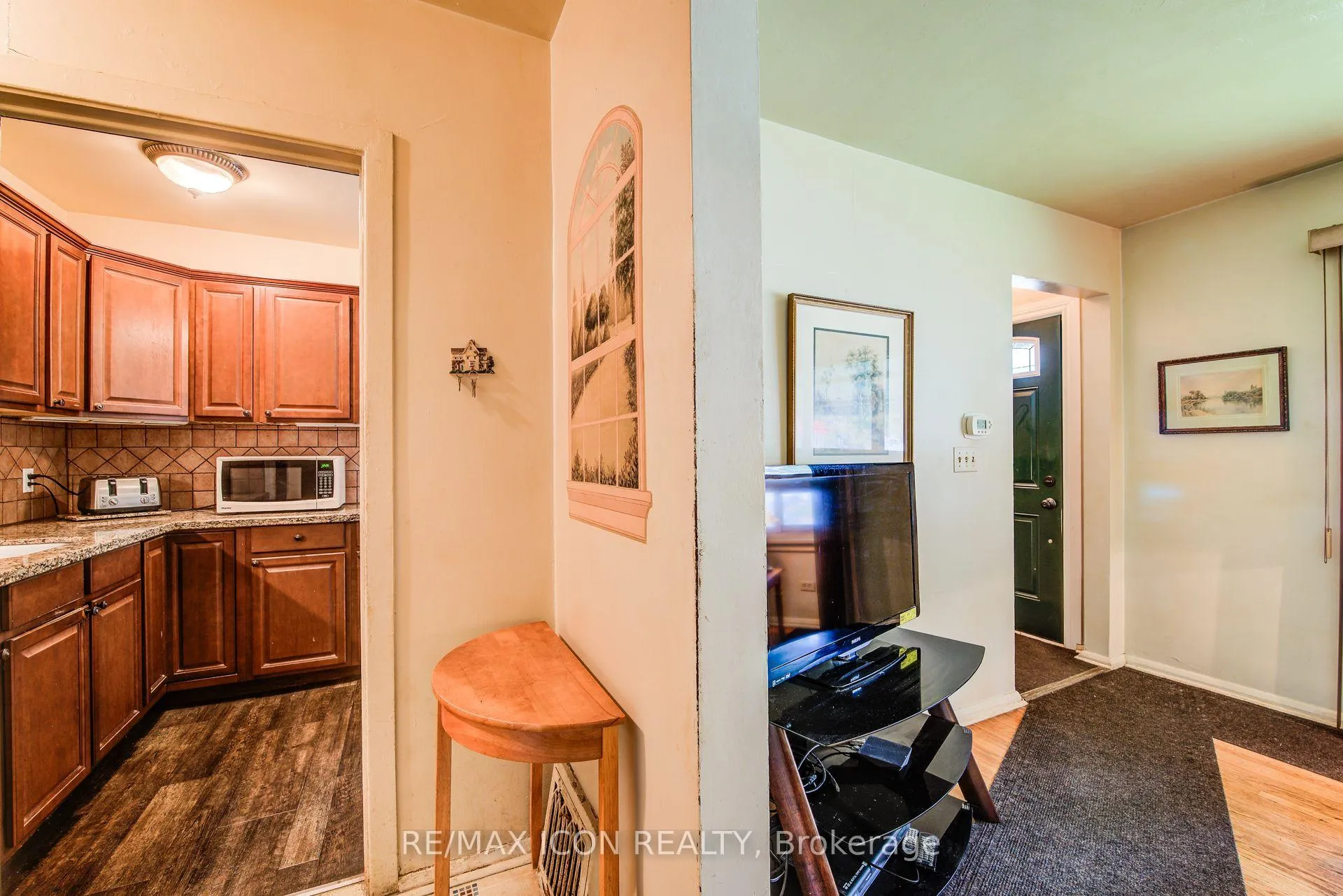 Photo 17 of 105 Lorne Crescent, Kitchener — HOMEH