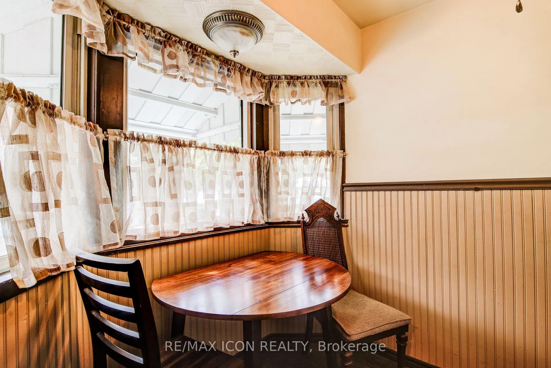 Photo 23 of 105 Lorne Crescent, Kitchener — HOMEH