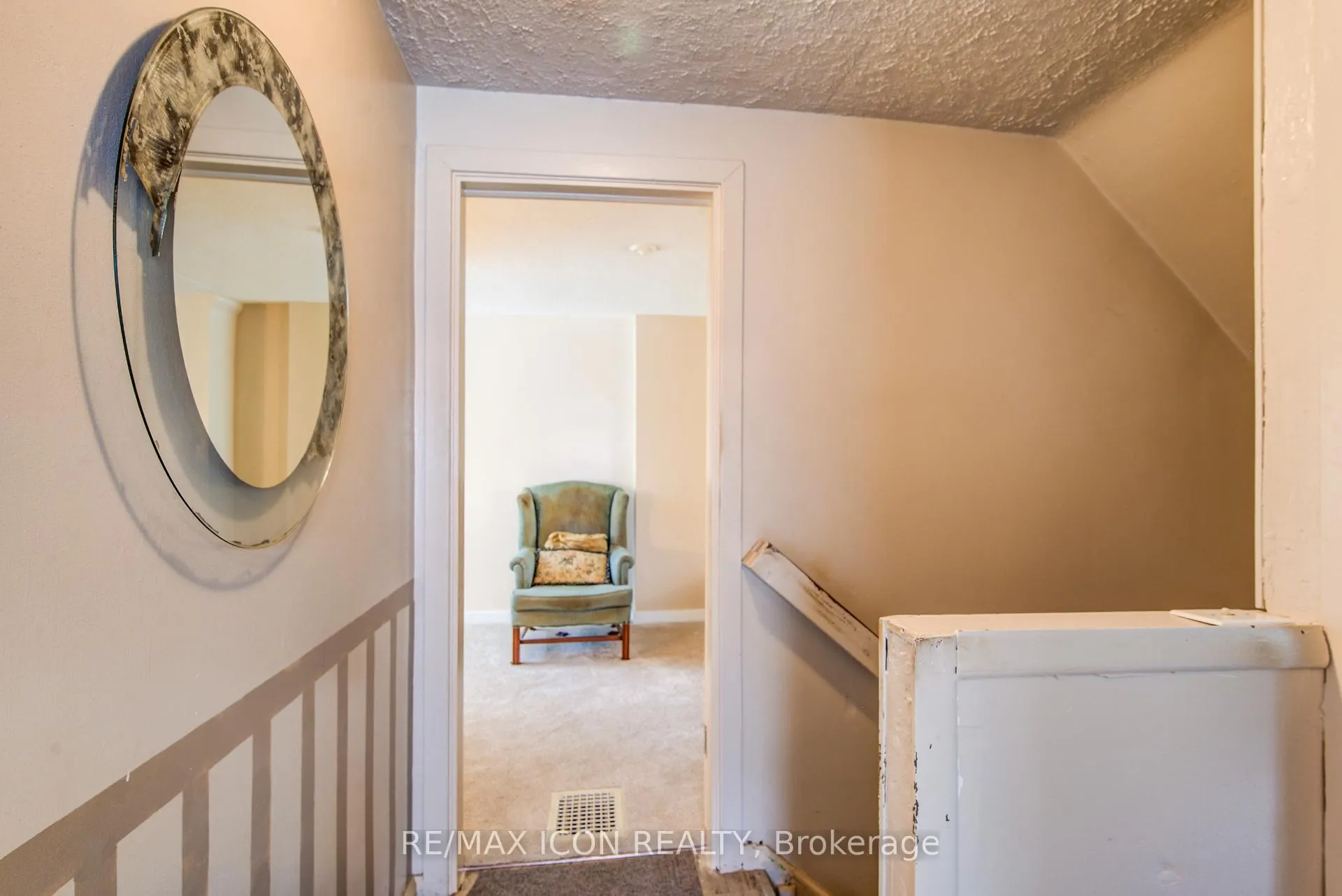 Photo 26 of 105 Lorne Crescent, Kitchener — HOMEH