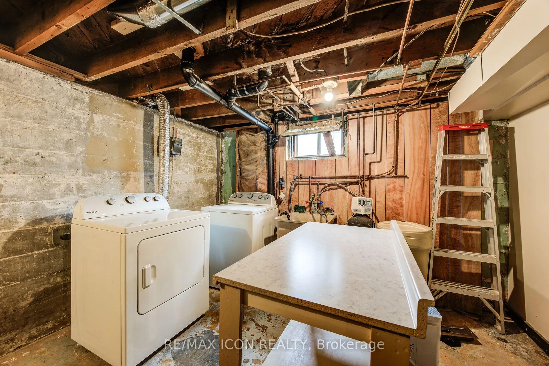 Photo 33 of 105 Lorne Crescent, Kitchener — HOMEH