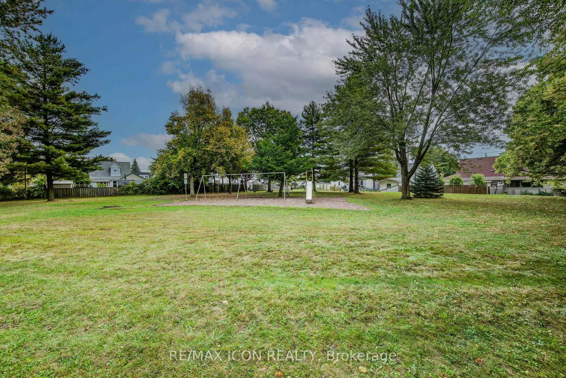 Photo 42 of 105 Lorne Crescent, Kitchener — HOMEH