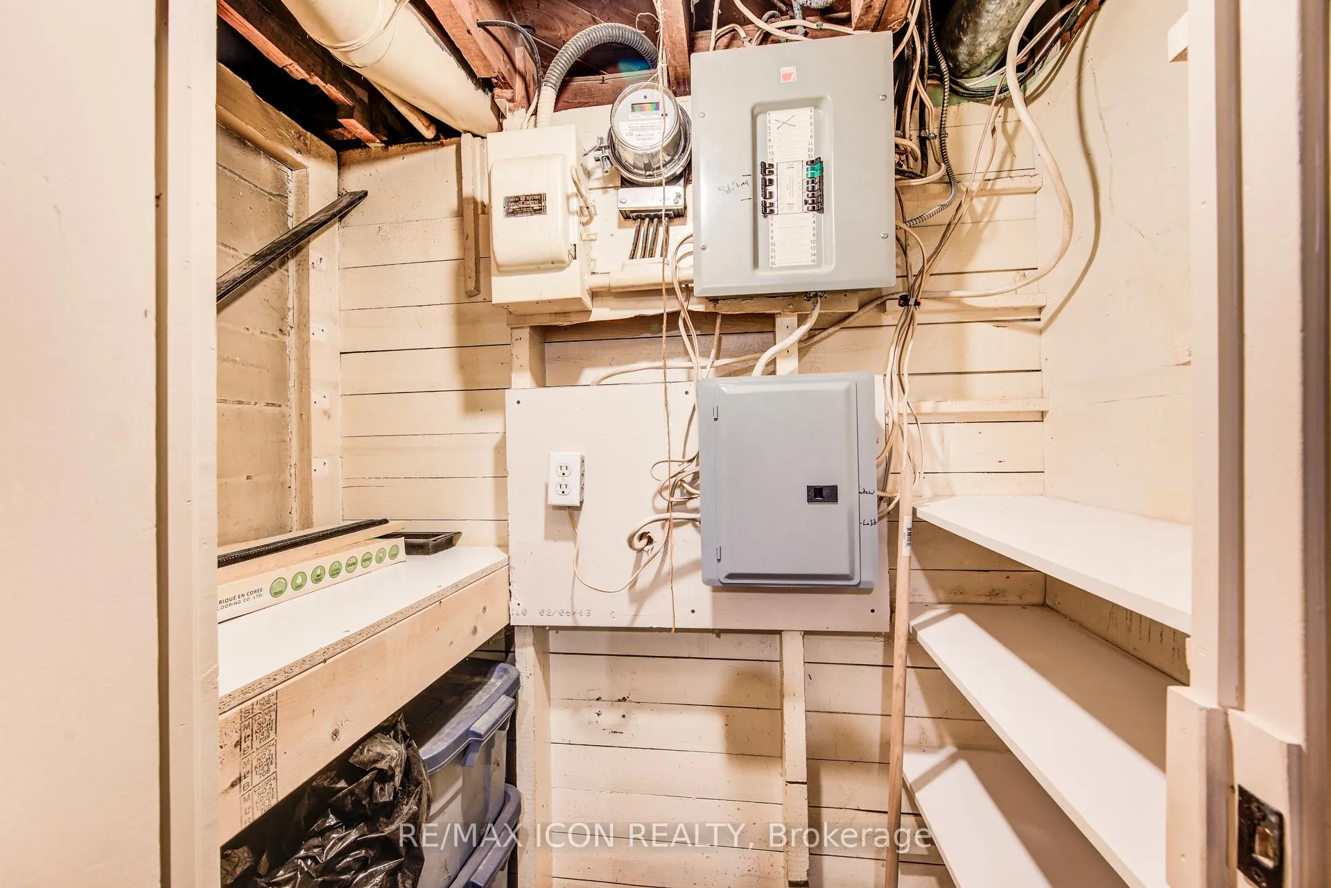Photo 47 of 105 Lorne Crescent, Kitchener — HOMEH