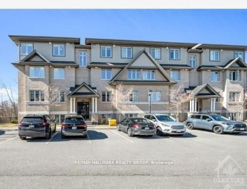Front of Unit C, 35 Tadley Private