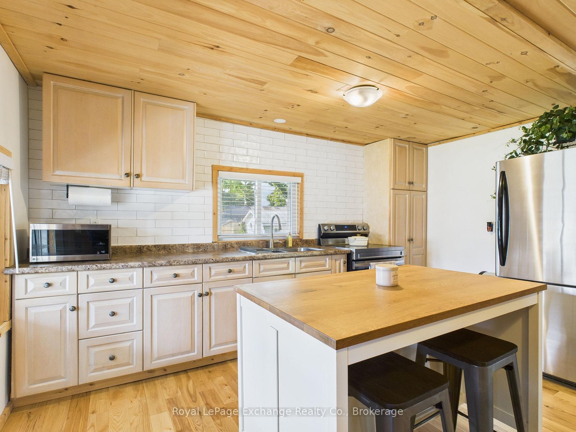 Photo 4 of 2061 Edward Street, Howick — HOMEH