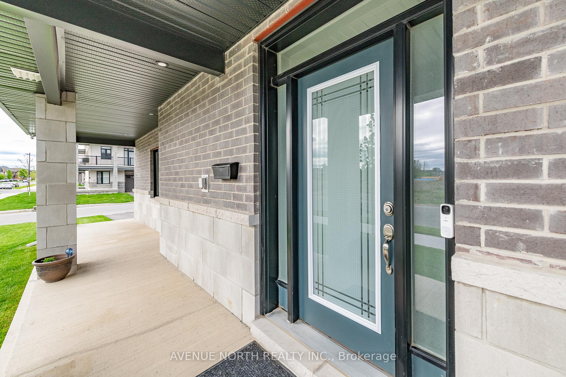 Photo 3 of 579 Tahoe Heights, Ottawa, Leitrim — HOMEH