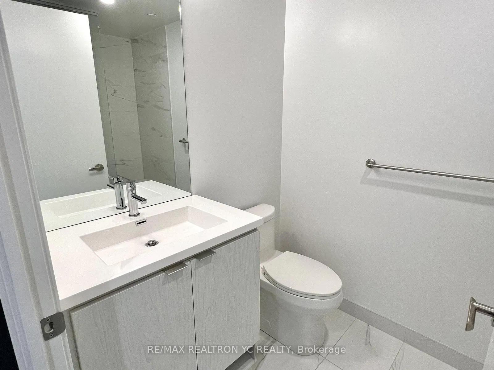 Photo 6 of Unit 4506, 138 Downes Street, Toronto, Waterfront Communities — HOMEH