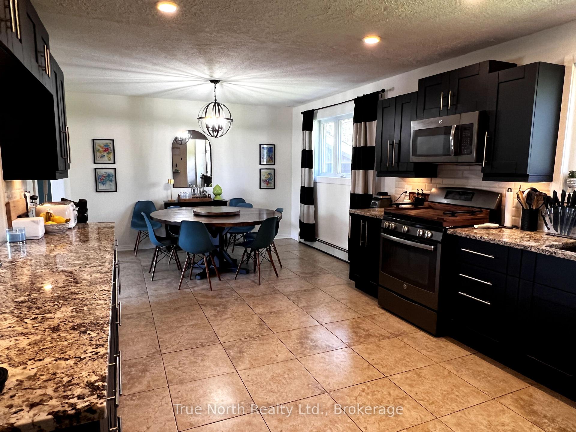 Photo 7 of 15 Seaborne Crescent, Kapuskasing — HOMEH