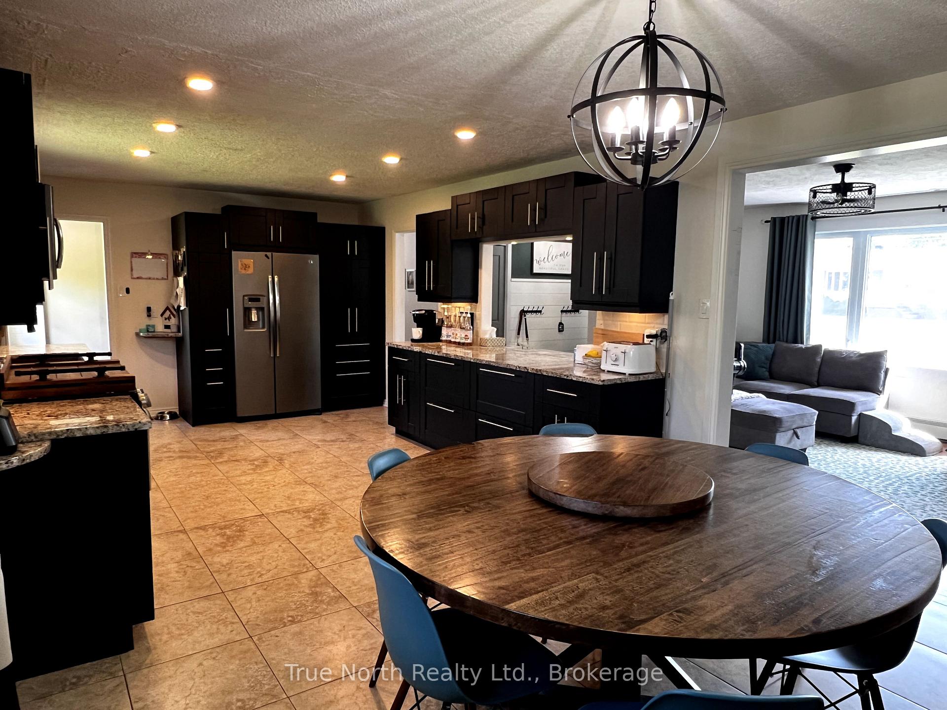 Photo 9 of 15 Seaborne Crescent, Kapuskasing — HOMEH