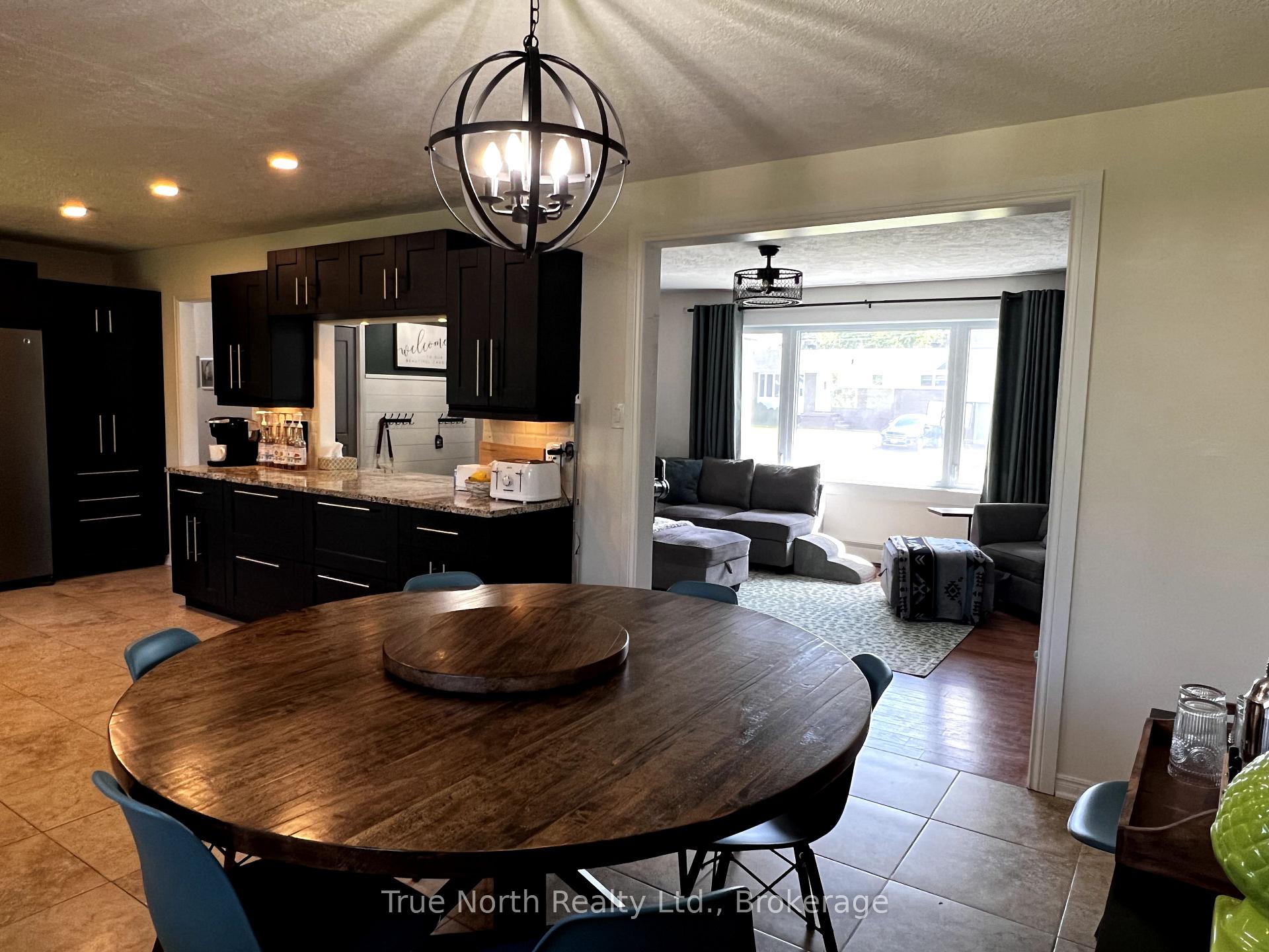 Photo 10 of 15 Seaborne Crescent, Kapuskasing — HOMEH
