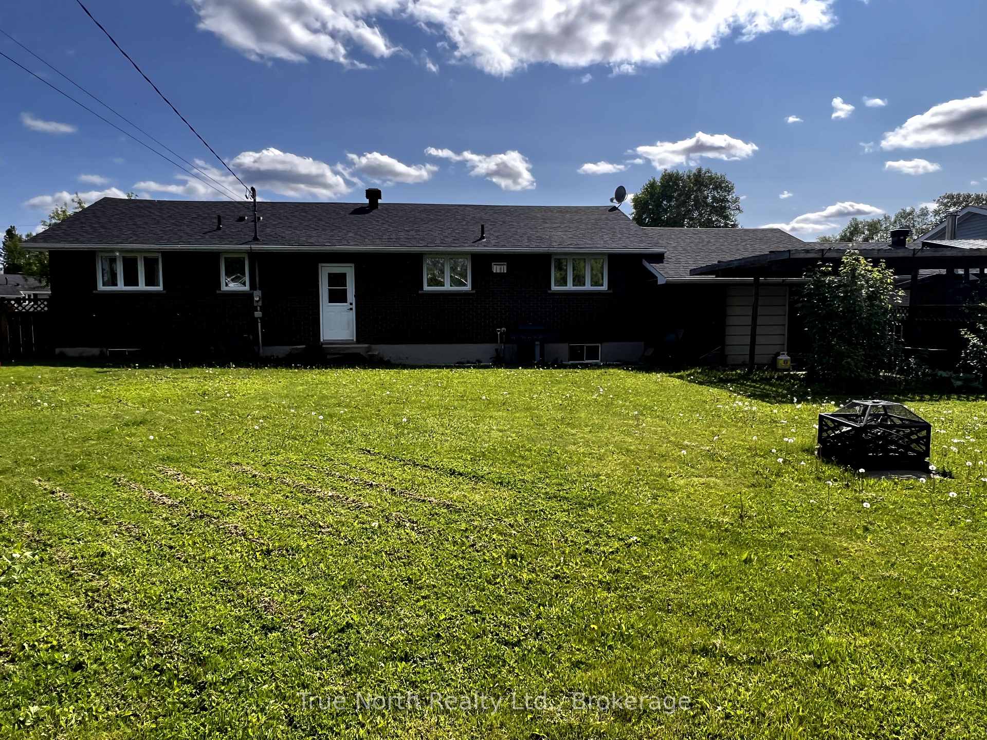 Photo 40 of 15 Seaborne Crescent, Kapuskasing — HOMEH