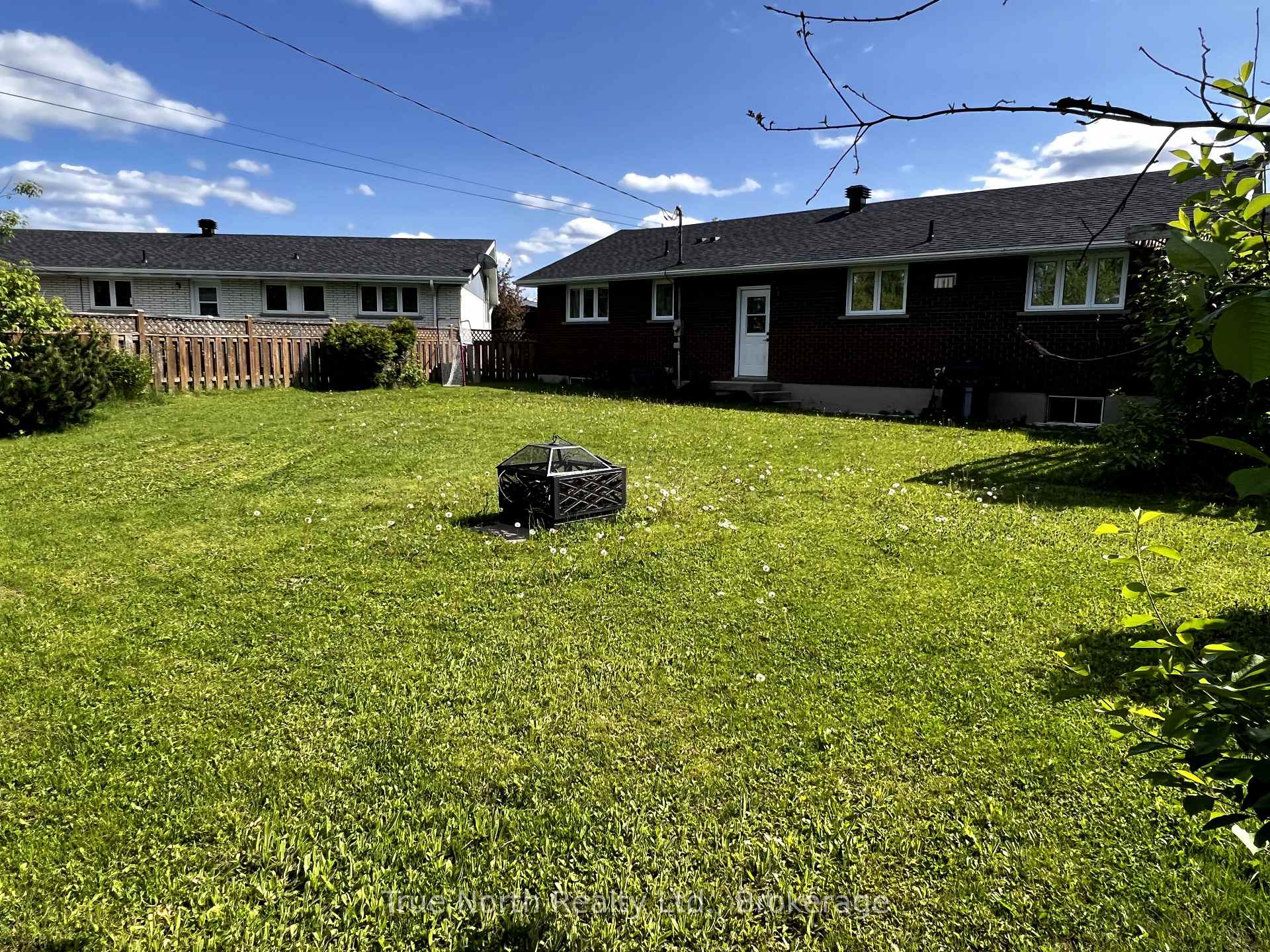Photo 41 of 15 Seaborne Crescent, Kapuskasing — HOMEH