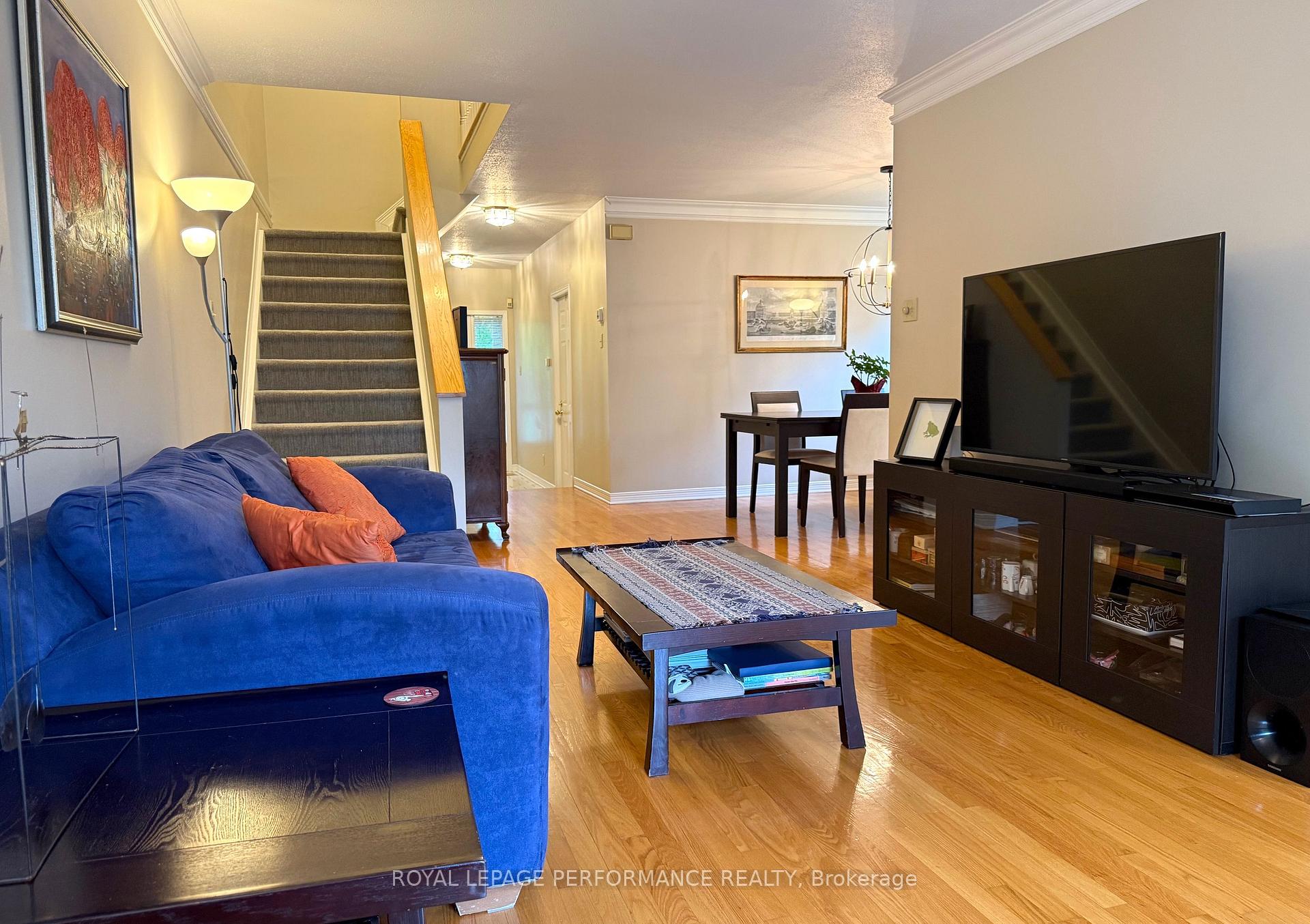 Photo 3 of 118 Dunbarton Court, Ottawa, Cardinal Glen — HOMEH