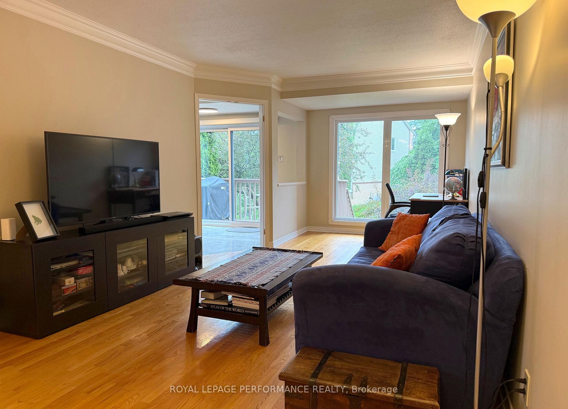 Photo 4 of 118 Dunbarton Court, Ottawa, Cardinal Glen — HOMEH