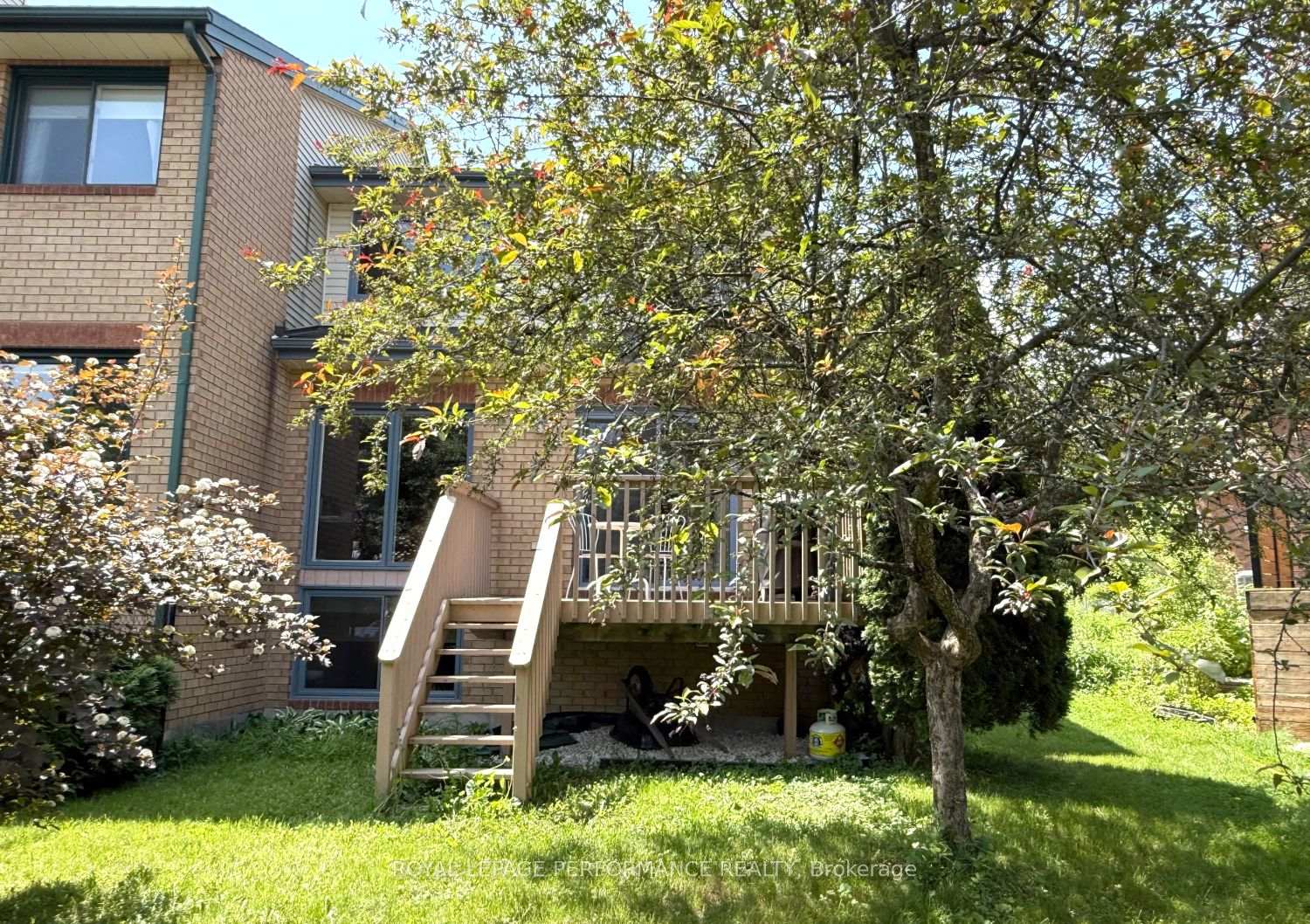 Photo 10 of 118 Dunbarton Court, Ottawa, Cardinal Glen — HOMEH