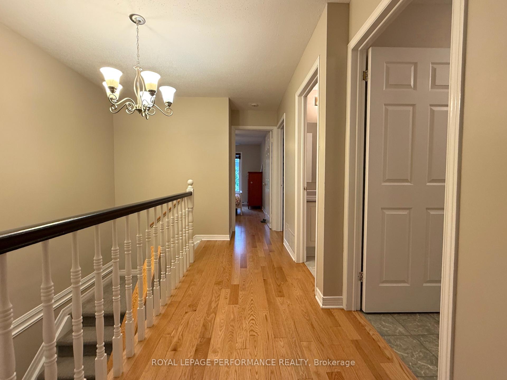 Photo 12 of 118 Dunbarton Court, Ottawa, Cardinal Glen — HOMEH