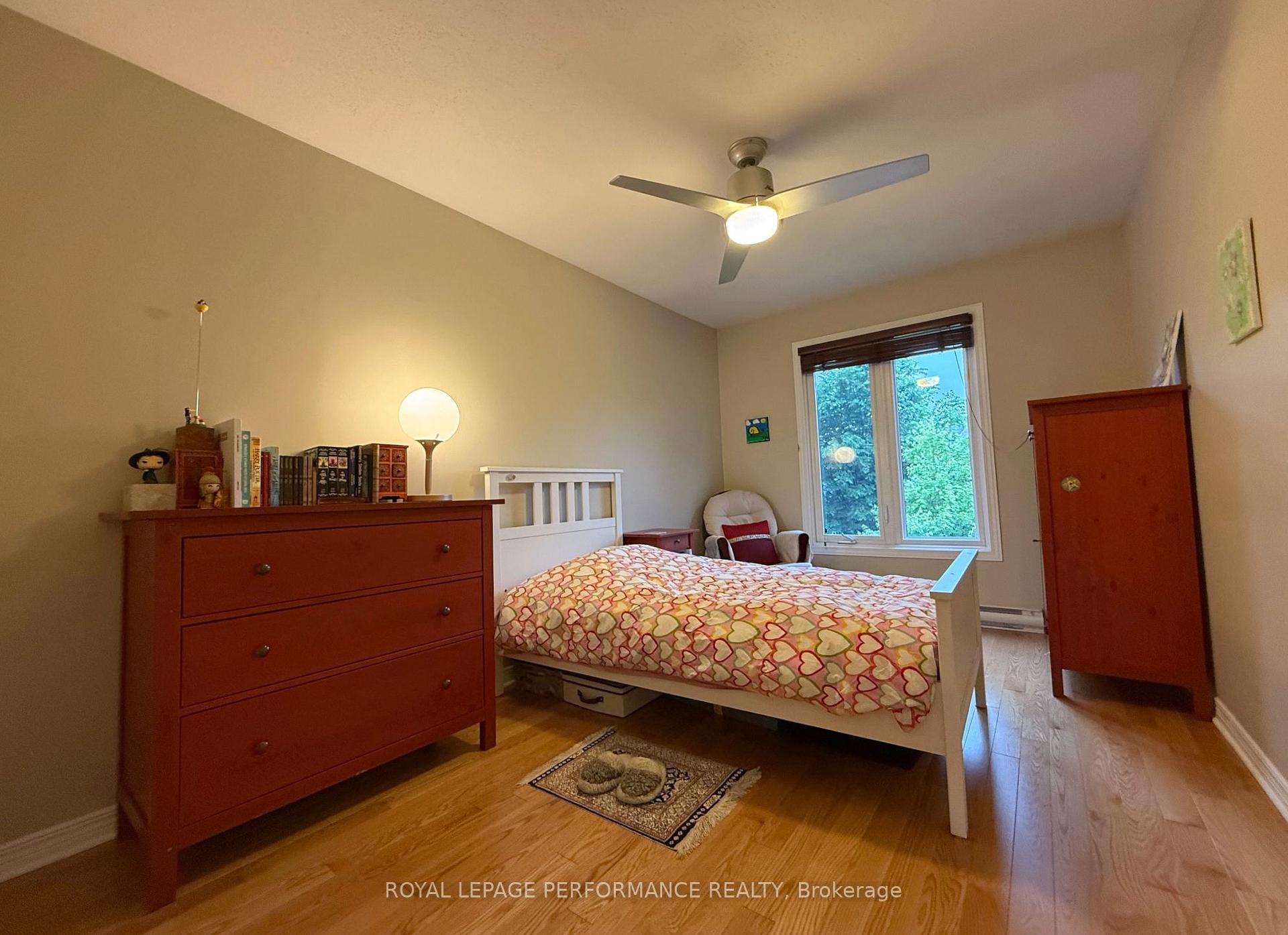 Photo 17 of 118 Dunbarton Court, Ottawa, Cardinal Glen — HOMEH