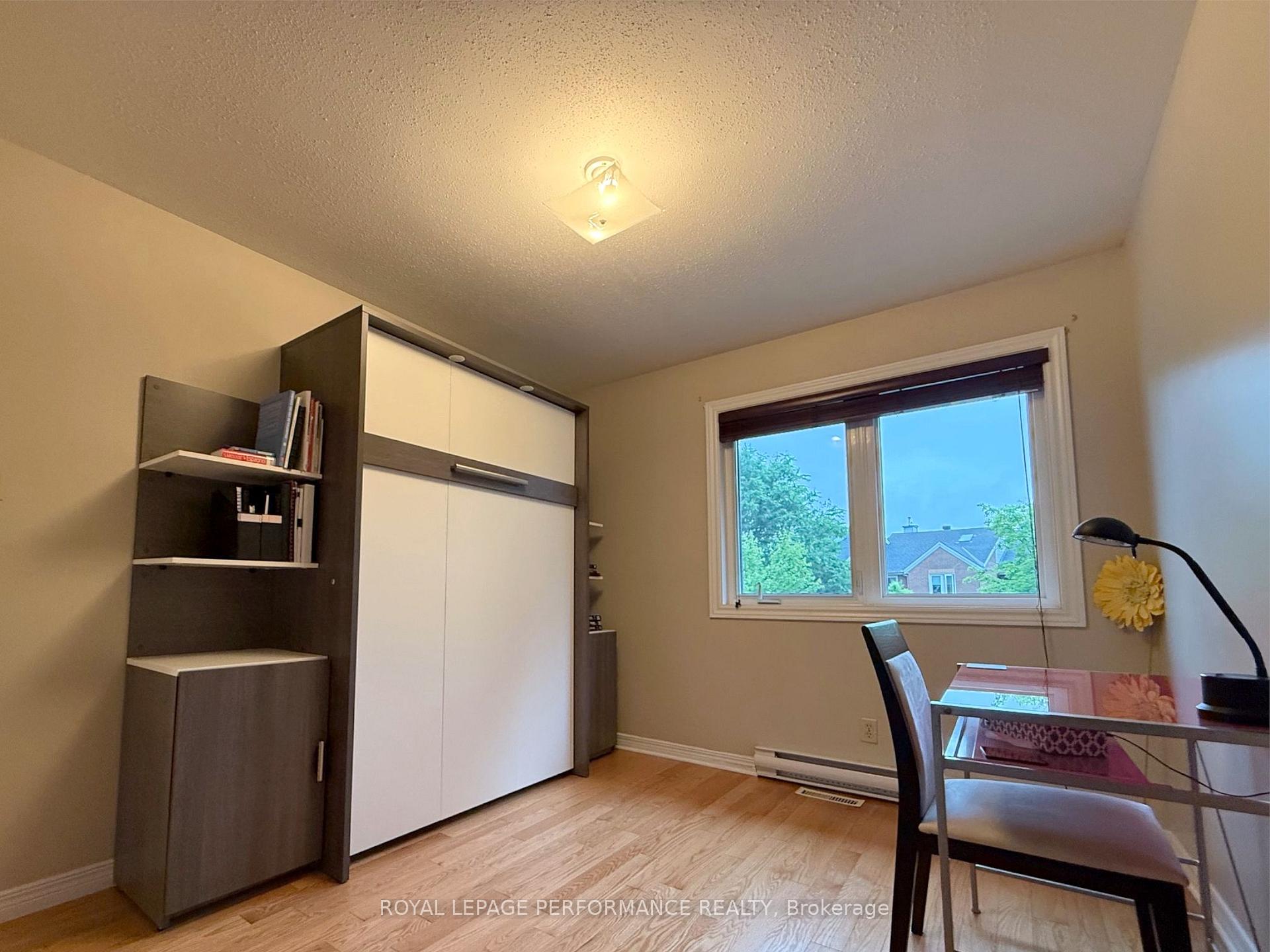 Photo 18 of 118 Dunbarton Court, Ottawa, Cardinal Glen — HOMEH