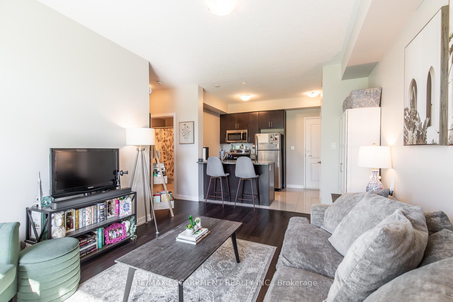 Photo 9 of Unit 116, 125 Shoreview Place, Hamilton, Stoney Creek — HOMEH