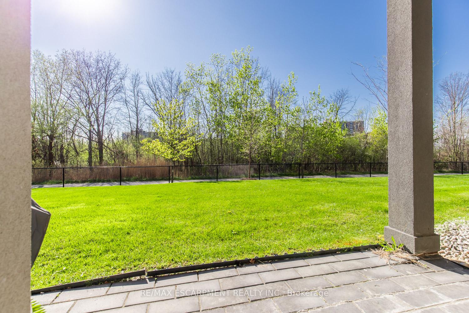 Photo 16 of Unit 116, 125 Shoreview Place, Hamilton, Stoney Creek — HOMEH
