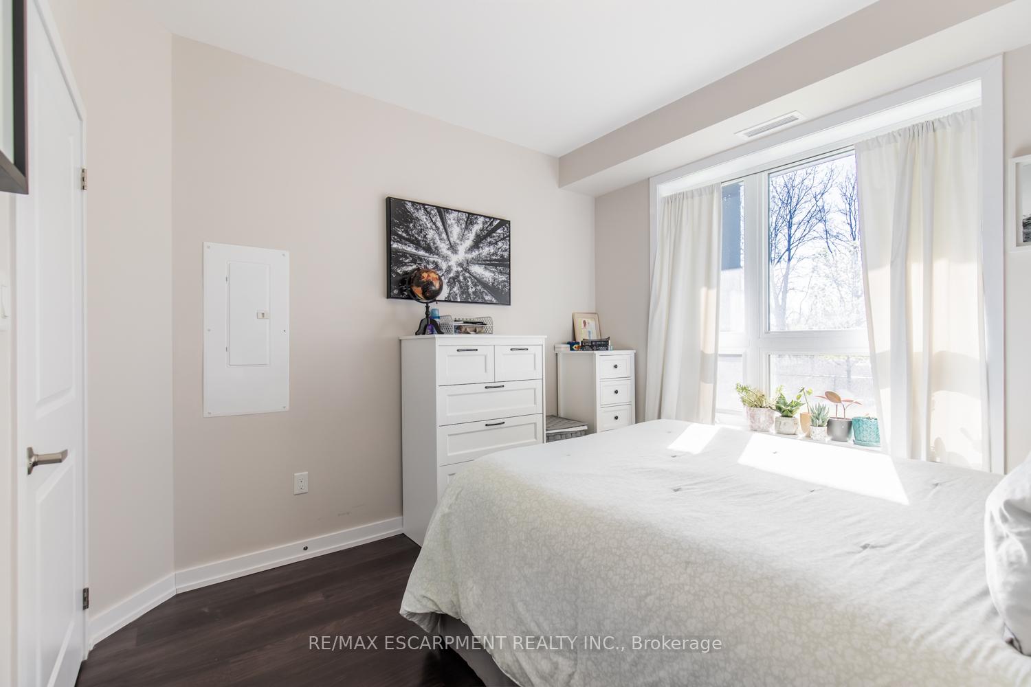 Photo 19 of Unit 116, 125 Shoreview Place, Hamilton, Stoney Creek — HOMEH