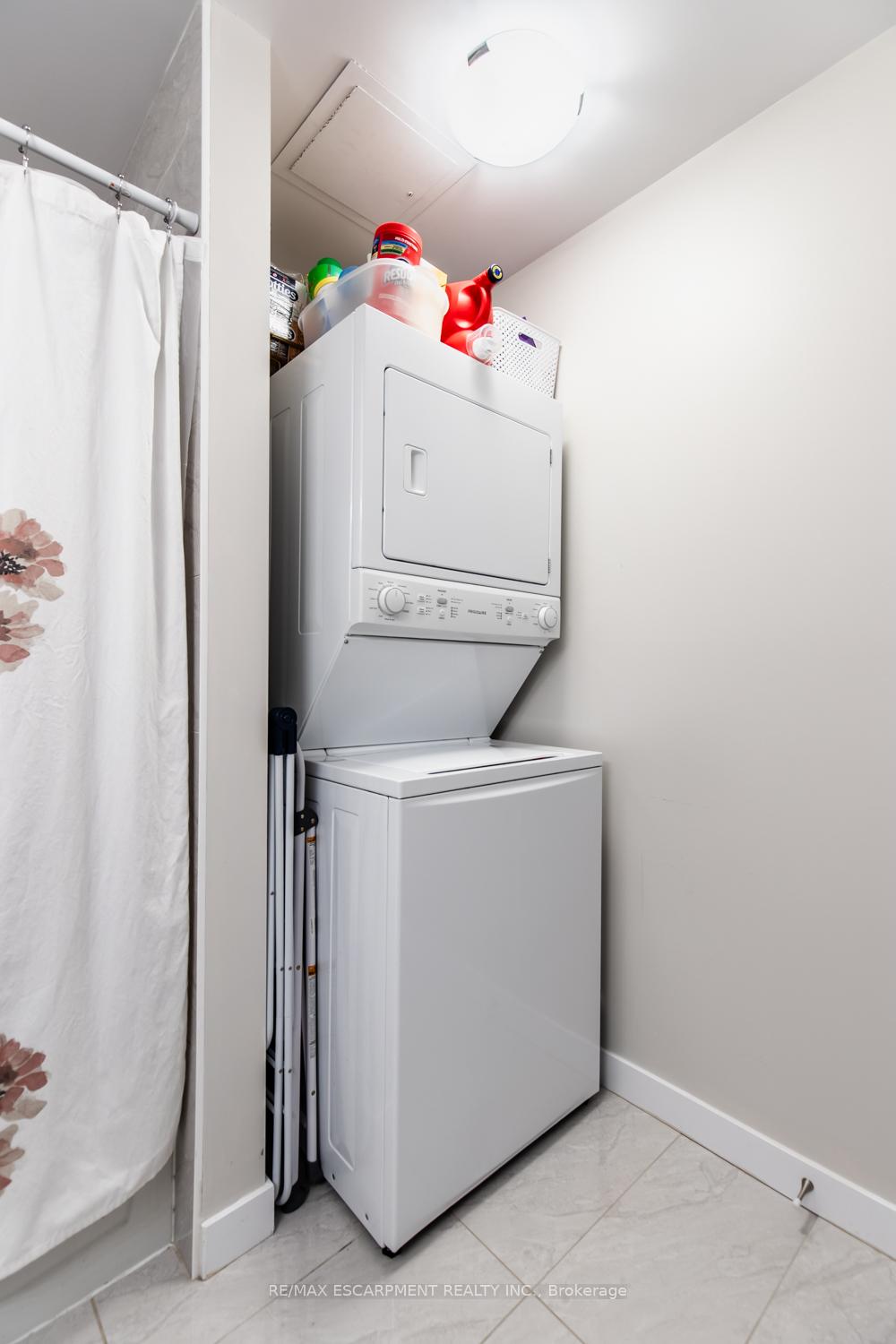 Photo 24 of Unit 116, 125 Shoreview Place, Hamilton, Stoney Creek — HOMEH