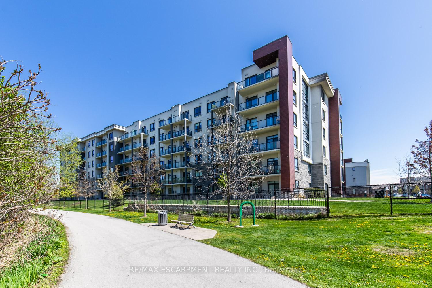 Photo 35 of Unit 116, 125 Shoreview Place, Hamilton, Stoney Creek — HOMEH
