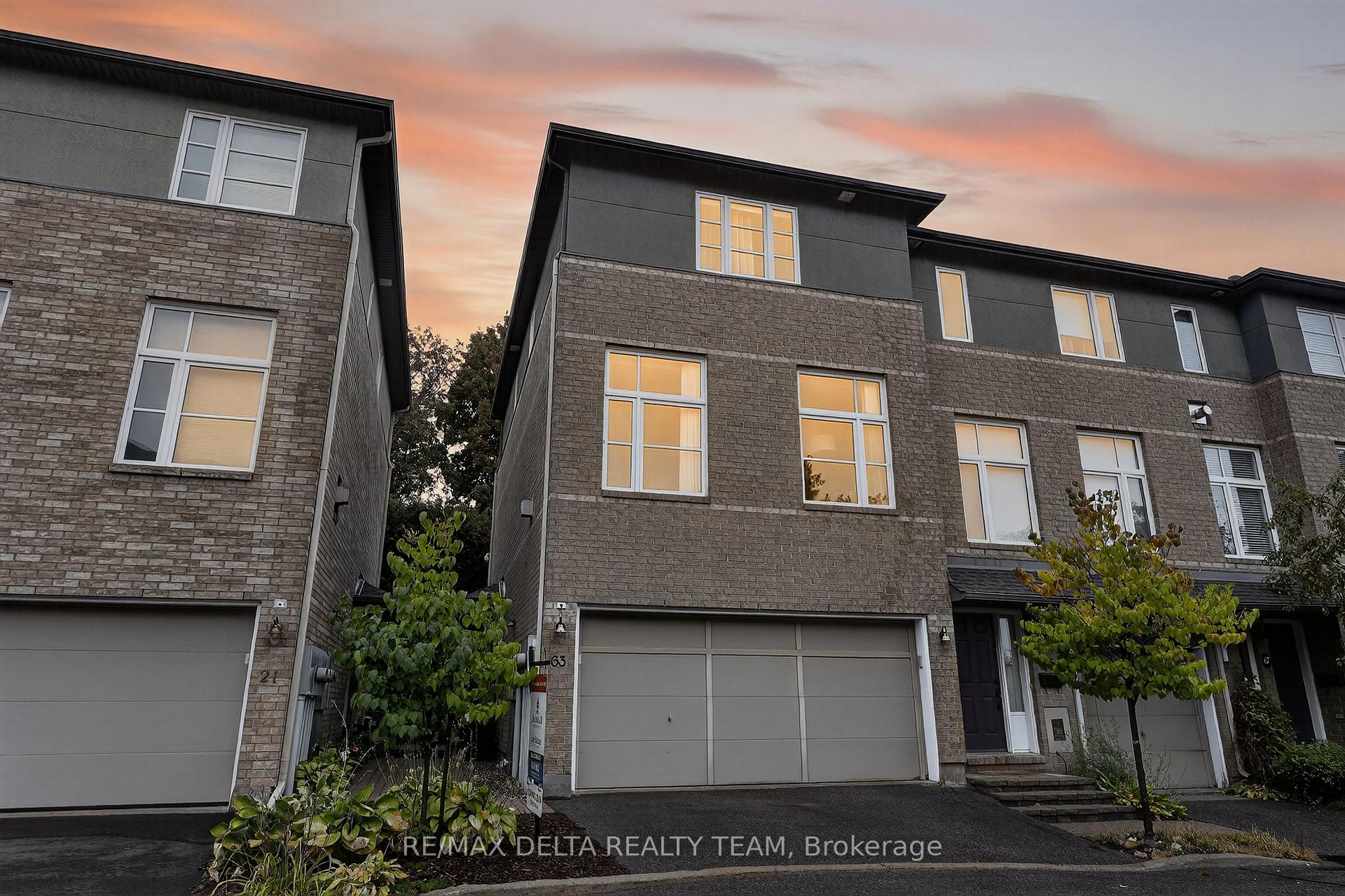 Photo 2 of 63 Highwood Private, Ottawa, Viscount Alexander Park — HOMEH