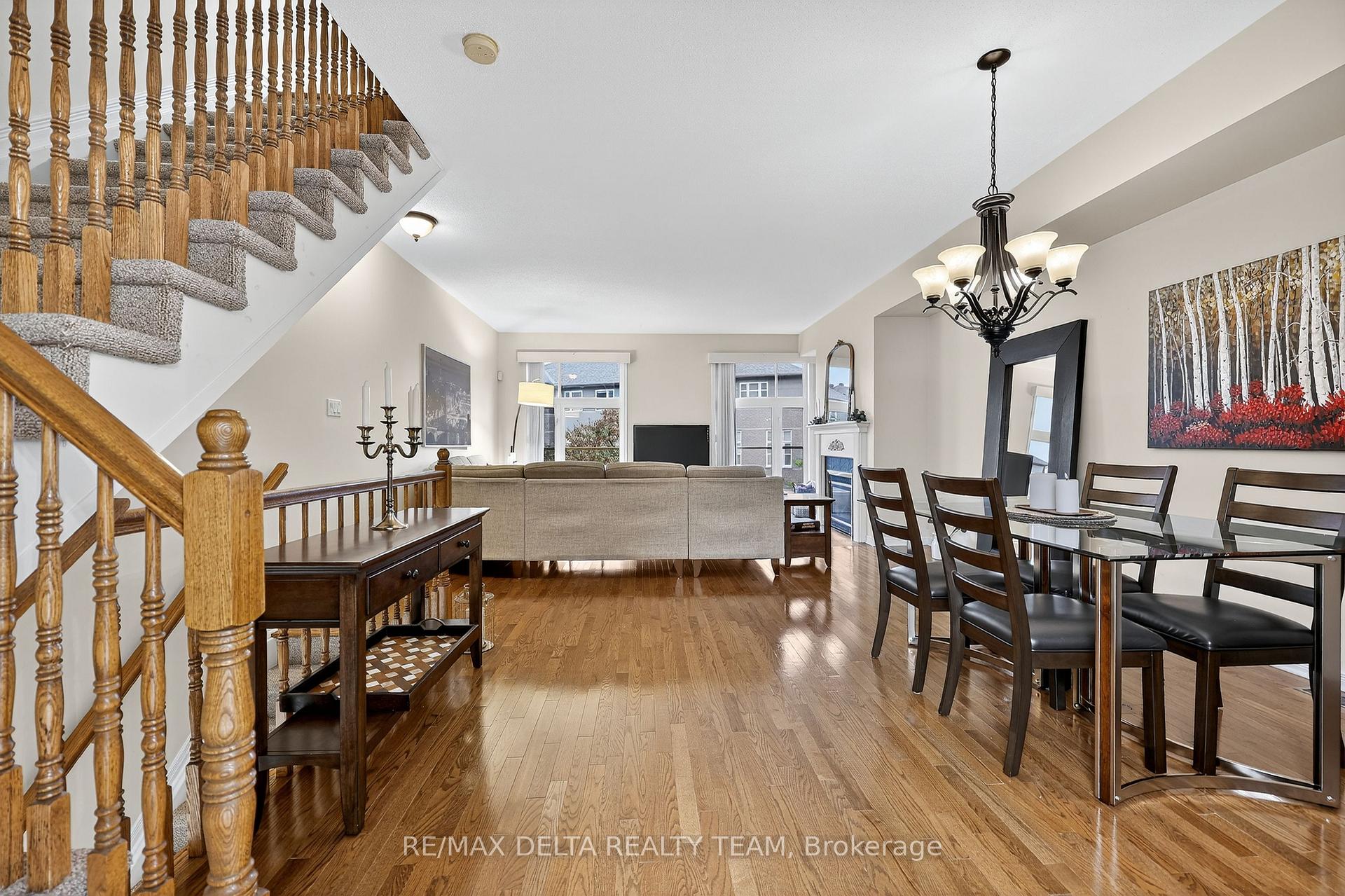 Photo 11 of 63 Highwood Private, Ottawa, Viscount Alexander Park — HOMEH