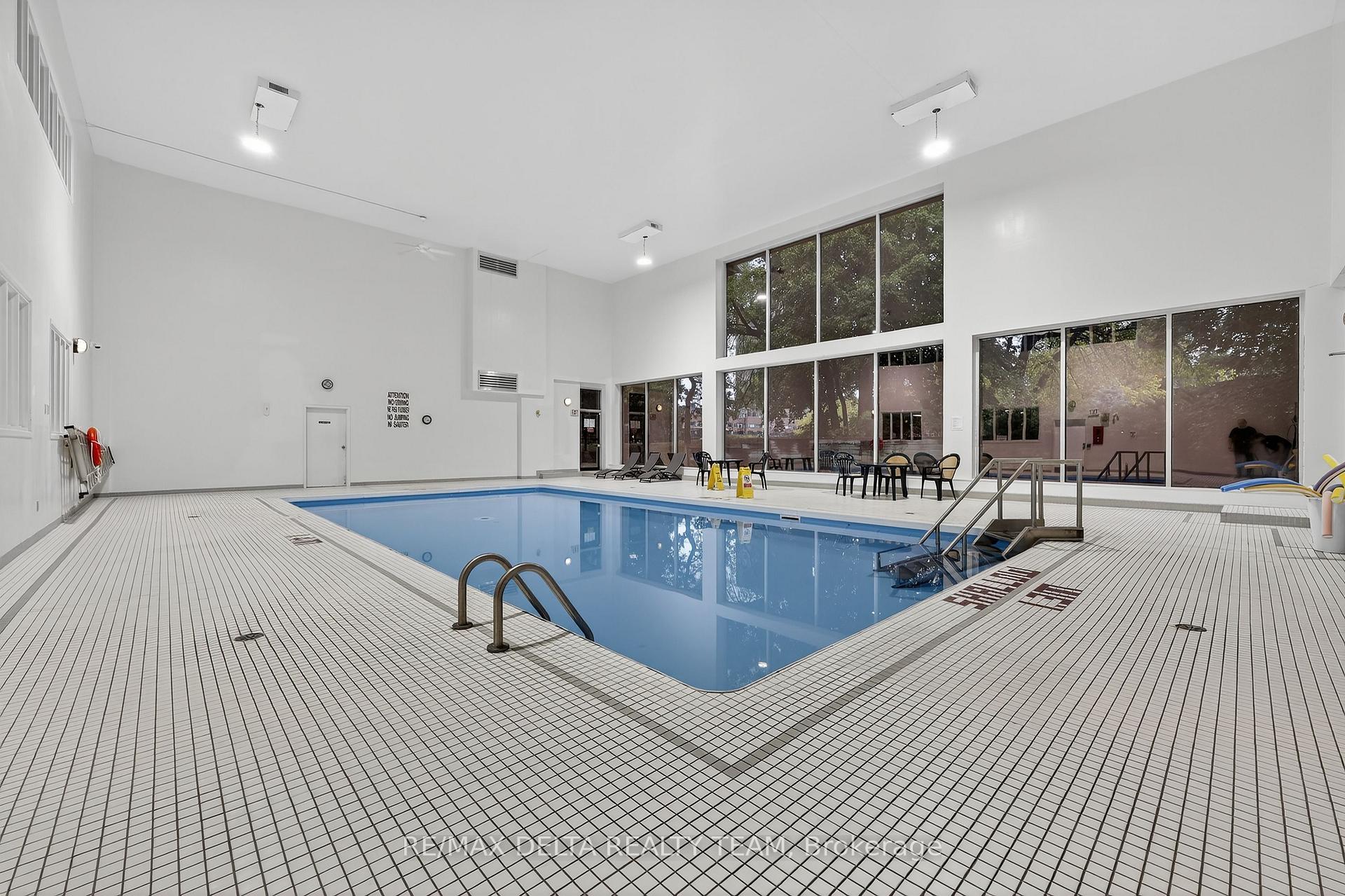 Photo 27 of 63 Highwood Private, Ottawa, Viscount Alexander Park — HOMEH