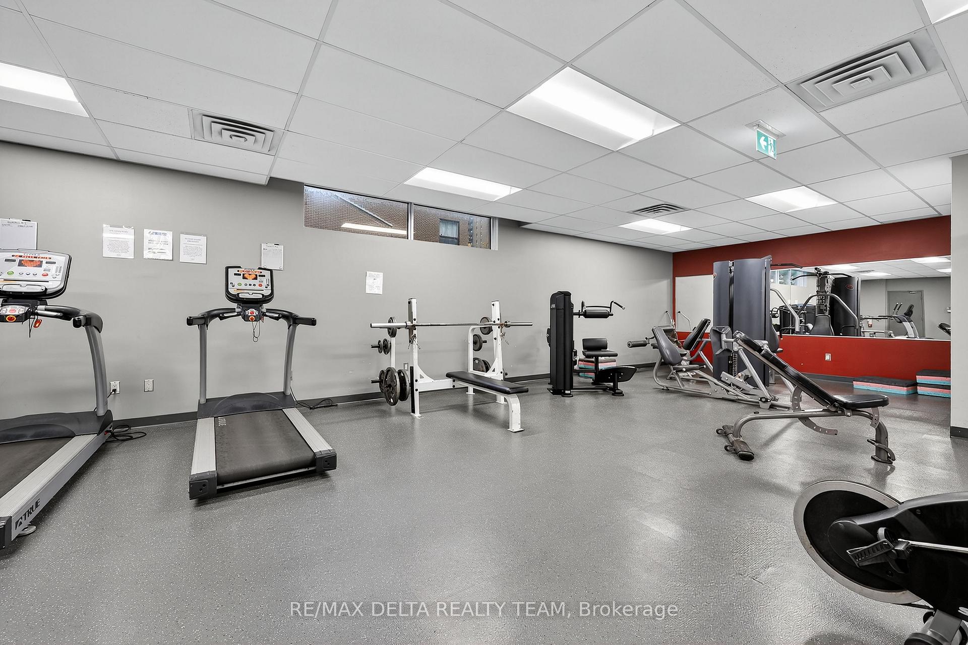 Photo 29 of 63 Highwood Private, Ottawa, Viscount Alexander Park — HOMEH