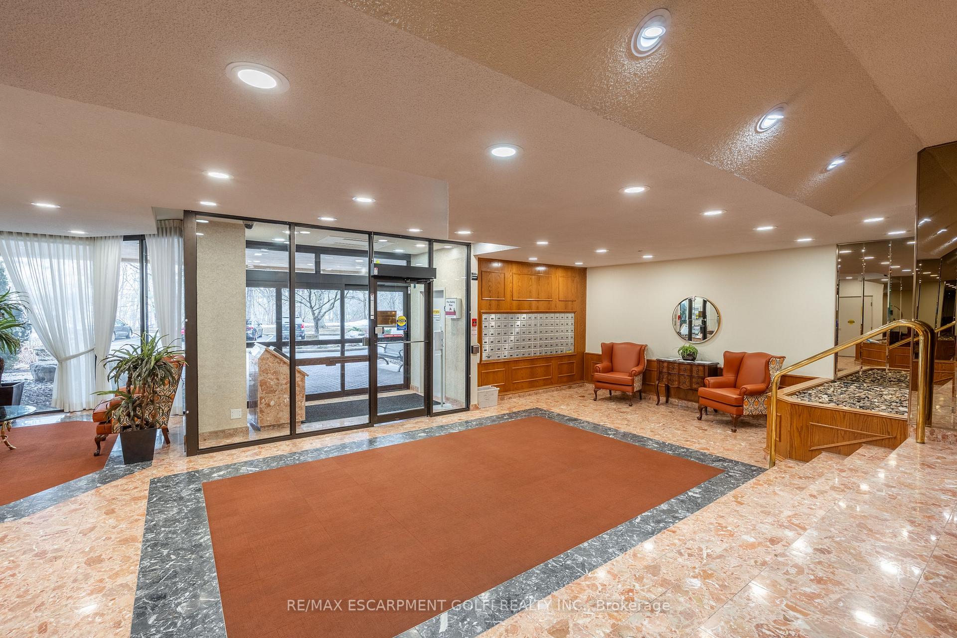 Photo 3 of Unit 605, 3 Towering Heights Boulevard, St. Catharines, Glendale/Glenridge — HOMEH
