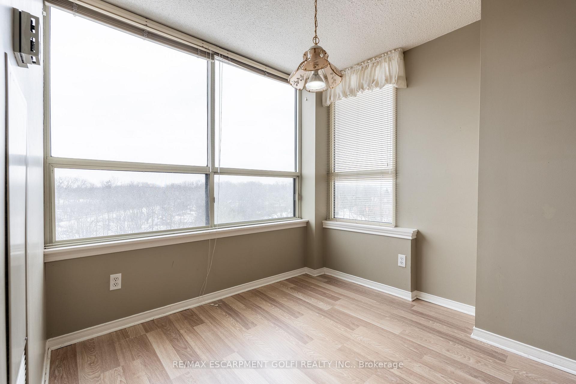 Photo 14 of Unit 605, 3 Towering Heights Boulevard, St. Catharines, Glendale/Glenridge — HOMEH