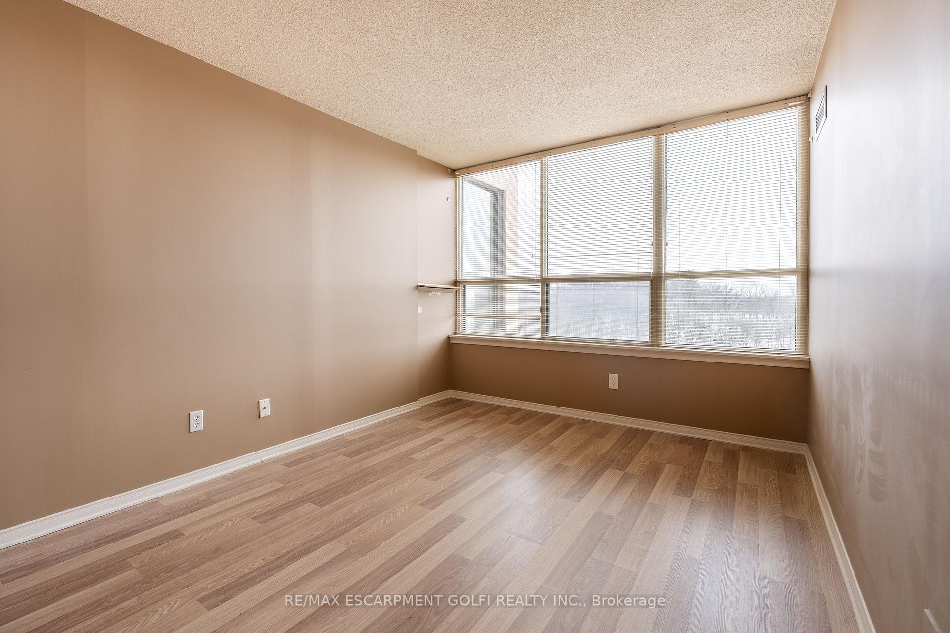 Photo 25 of Unit 605, 3 Towering Heights Boulevard, St. Catharines, Glendale/Glenridge — HOMEH