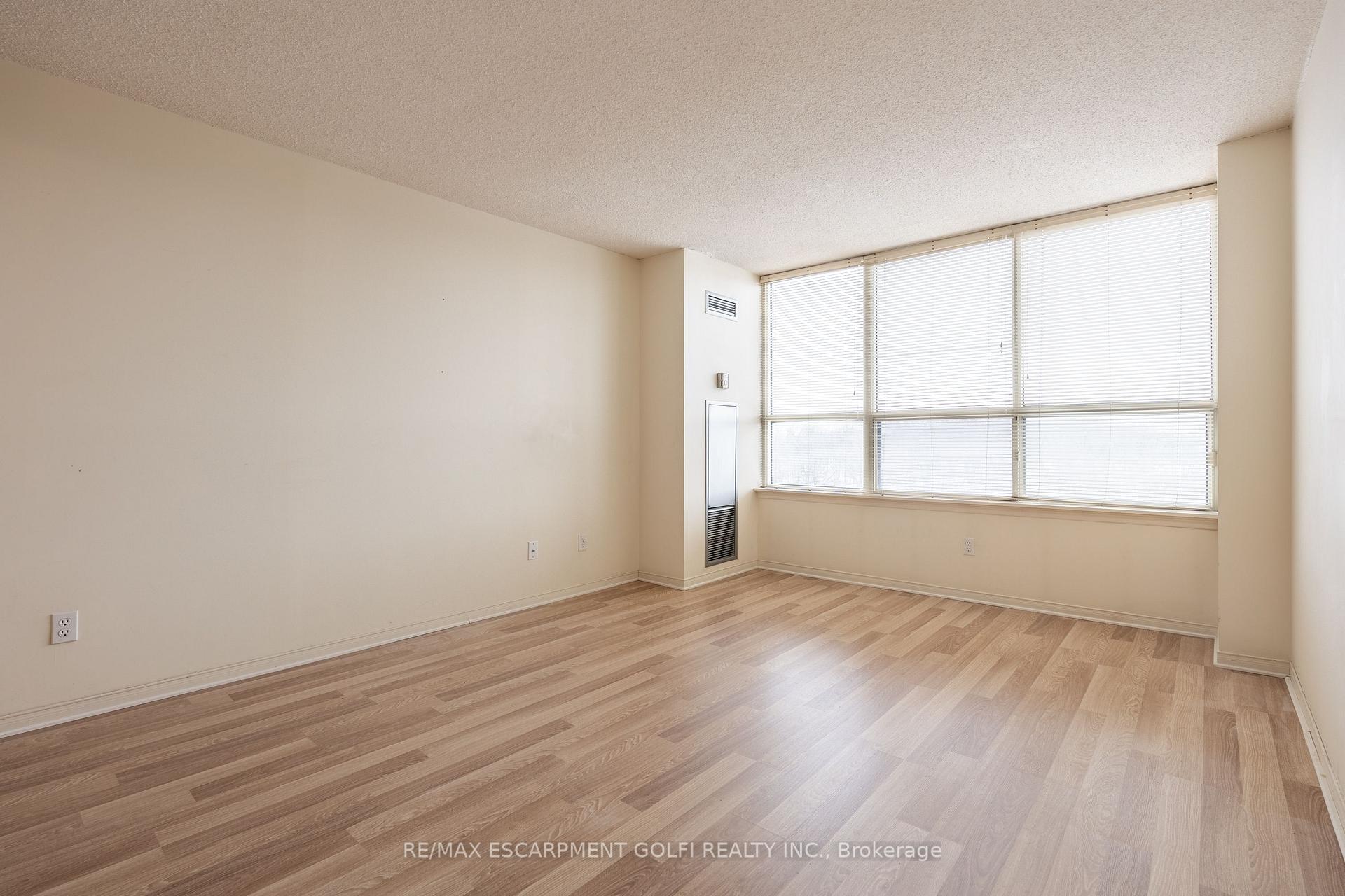 Photo 29 of Unit 605, 3 Towering Heights Boulevard, St. Catharines, Glendale/Glenridge — HOMEH